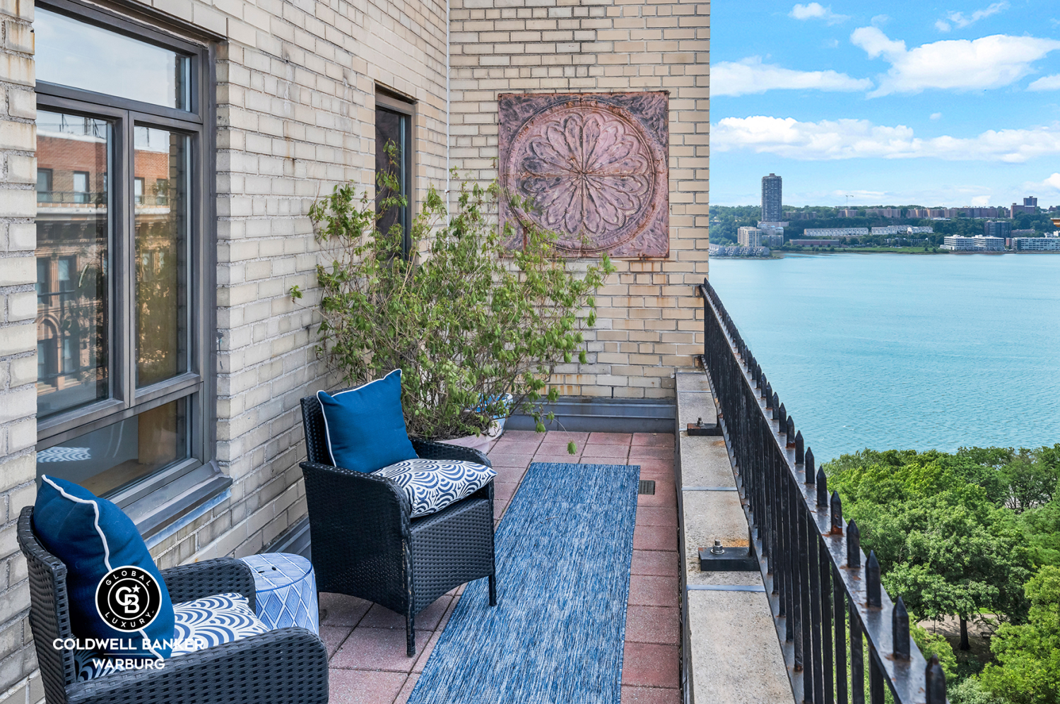 140 Riverside Drive 17Nl, Upper West Side, Upper West Side, NYC - 4 Bedrooms  
3 Bathrooms  
8 Rooms - 