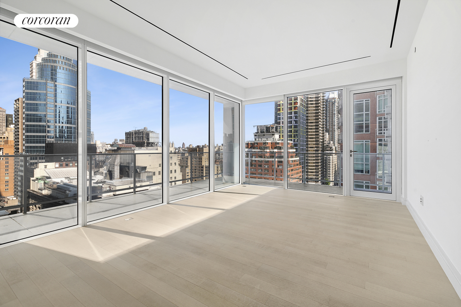 200 East 59th Street 11A, Sutton Place, Midtown East, NYC - 2 Bedrooms  
2.5 Bathrooms  
6 Rooms - 