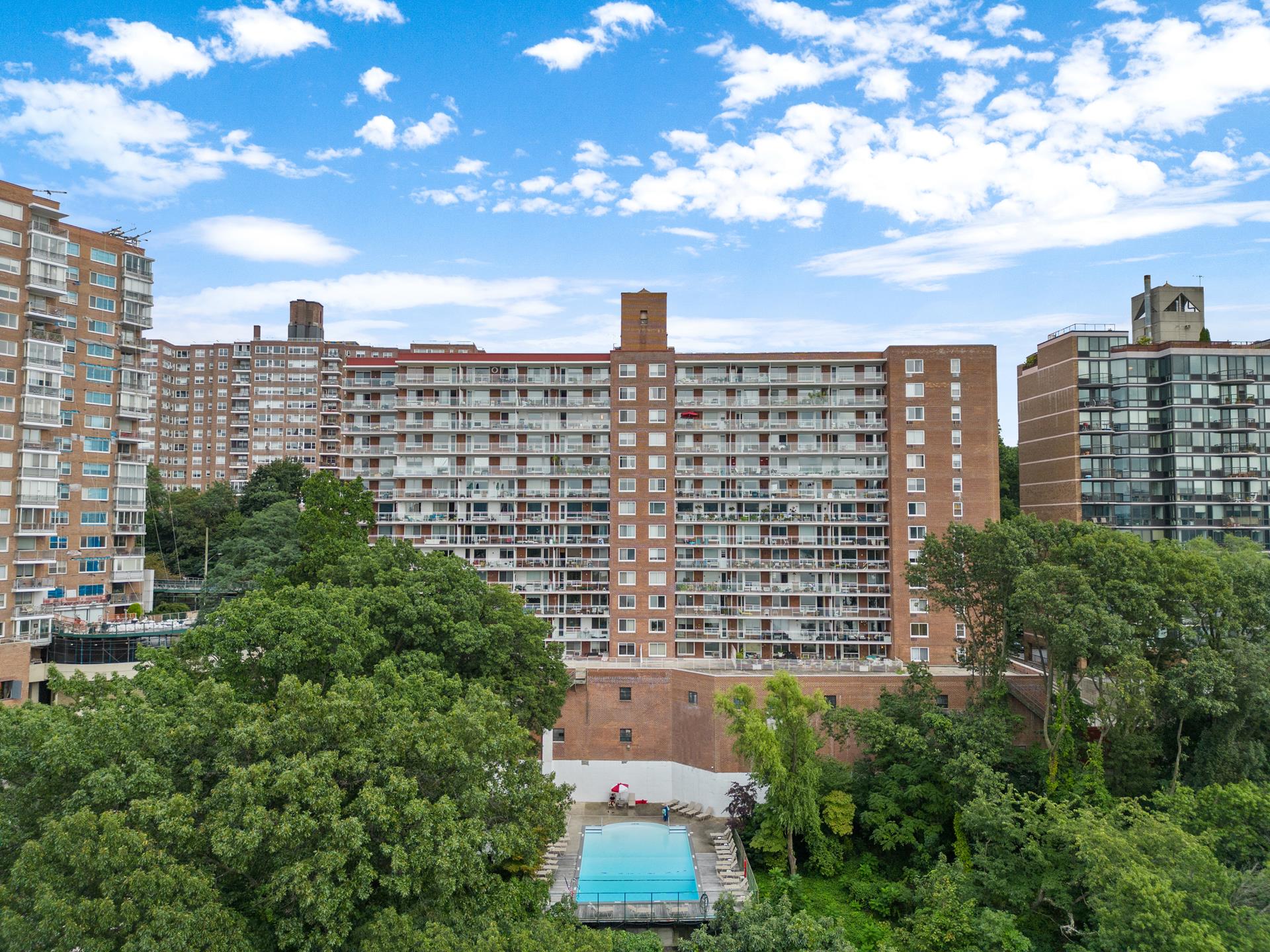 2575 Palisade Avenue 2G, Spuyten Duyvil, Bronx, New York - 2 Bedrooms  
1 Bathrooms  
6 Rooms - 