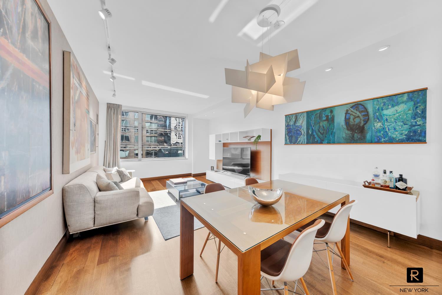 150 Columbus Avenue 9-E, Lincoln Square, Upper West Side, NYC - 1 Bedrooms  
2 Bathrooms  
3 Rooms - 