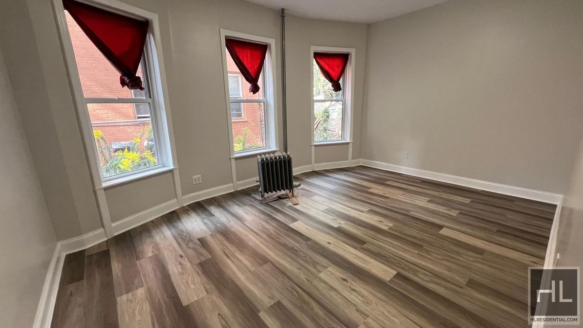 2311 Newkirk Avenue 1, Ditmas Park, Brooklyn, New York - 4 Bedrooms  
2 Bathrooms  
4 Rooms - 