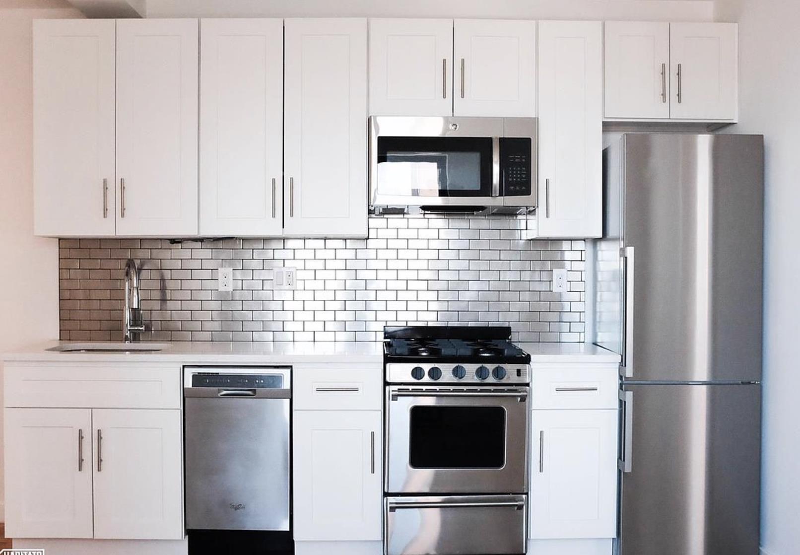 300 10th Street 20, Park Slope, Brooklyn, New York - 3 Bedrooms  
1 Bathrooms  
5 Rooms - 