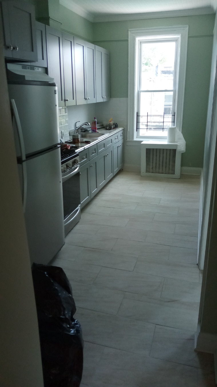 263 Lincoln Avenue 2, Cypress Hills, Brooklyn, New York - 4 Bedrooms  
1 Bathrooms  
6 Rooms - 