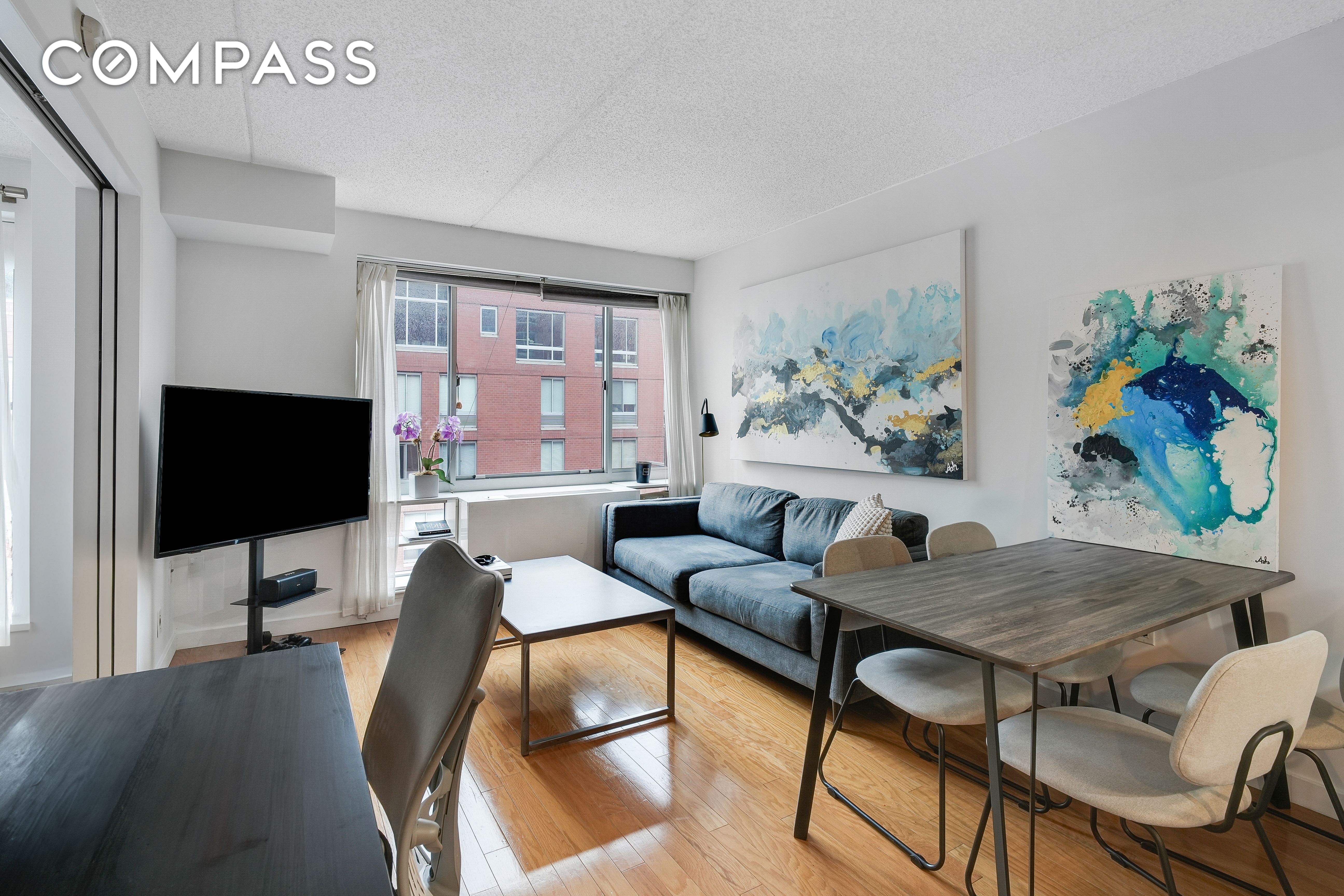 Photo 1 of 555 West 23rd Street S12n, Chelsea, NYC, $4,500, Web #: 1088217597