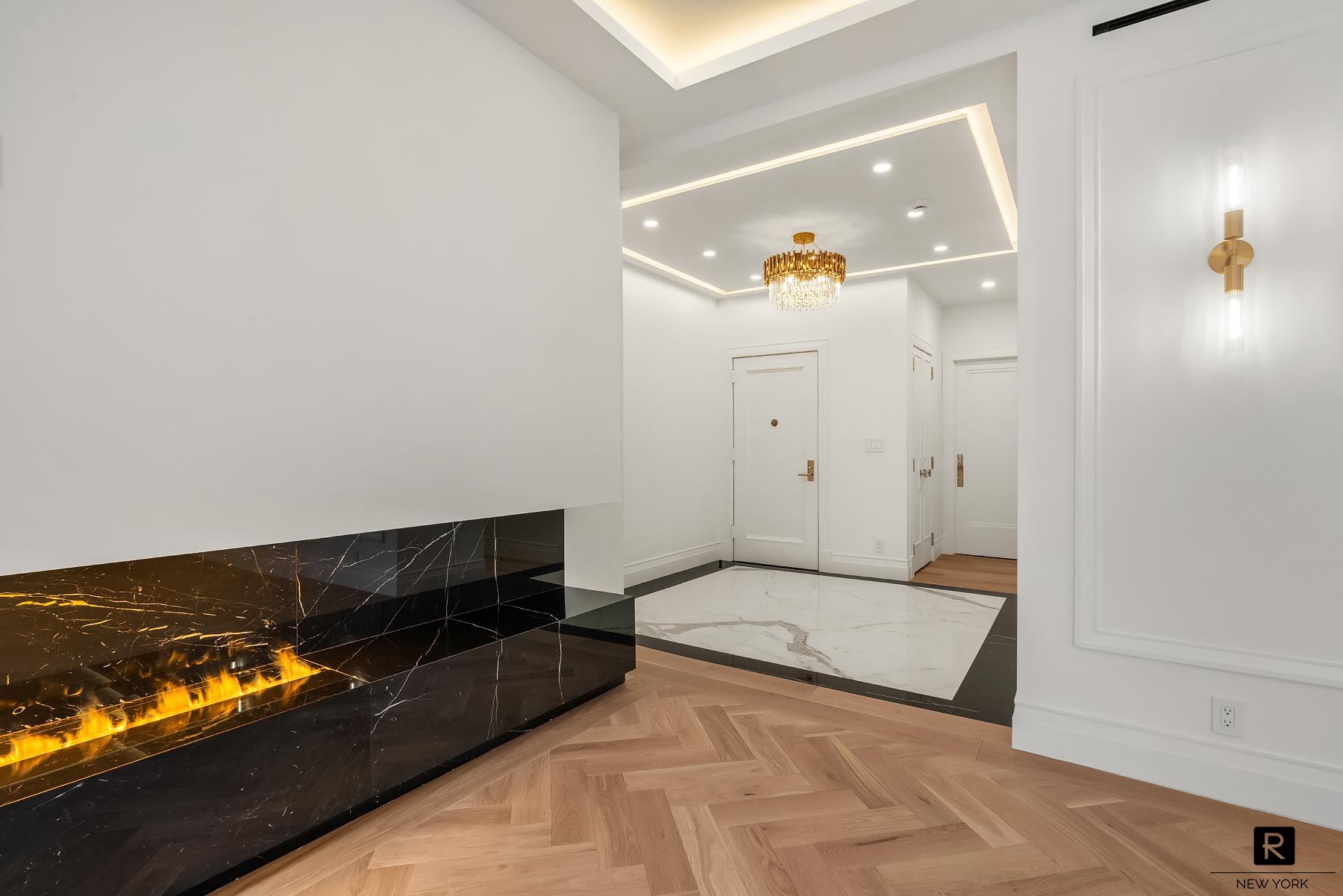 171 West 57th Street 6-B, Midtown West, Midtown West, NYC - 4 Bedrooms  
4.5 Bathrooms  
7 Rooms - 