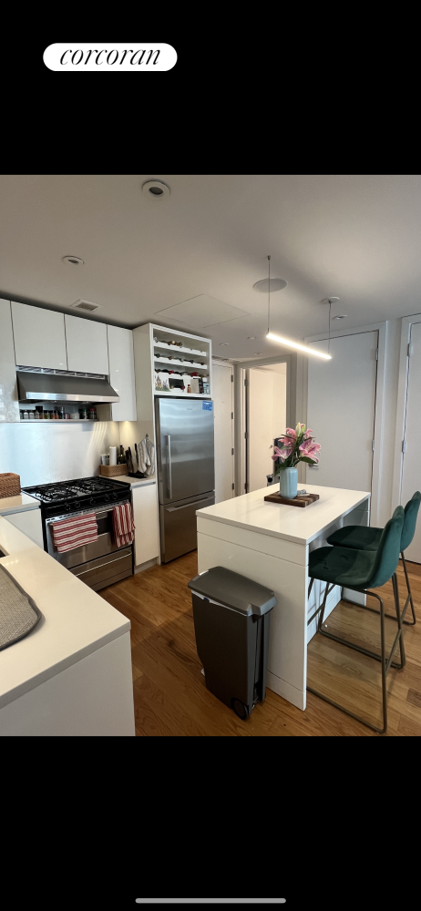 436 Albee Square 15E, Downtown Brooklyn, Brooklyn, New York - 2 Bedrooms  
1 Bathrooms  
4 Rooms - 