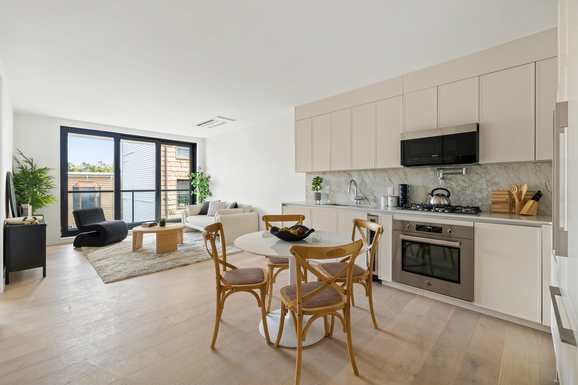 Photo 1 of 232 Eckford Street 2, Greenpoint, New York, $2,295,000, Web #: 1088224095