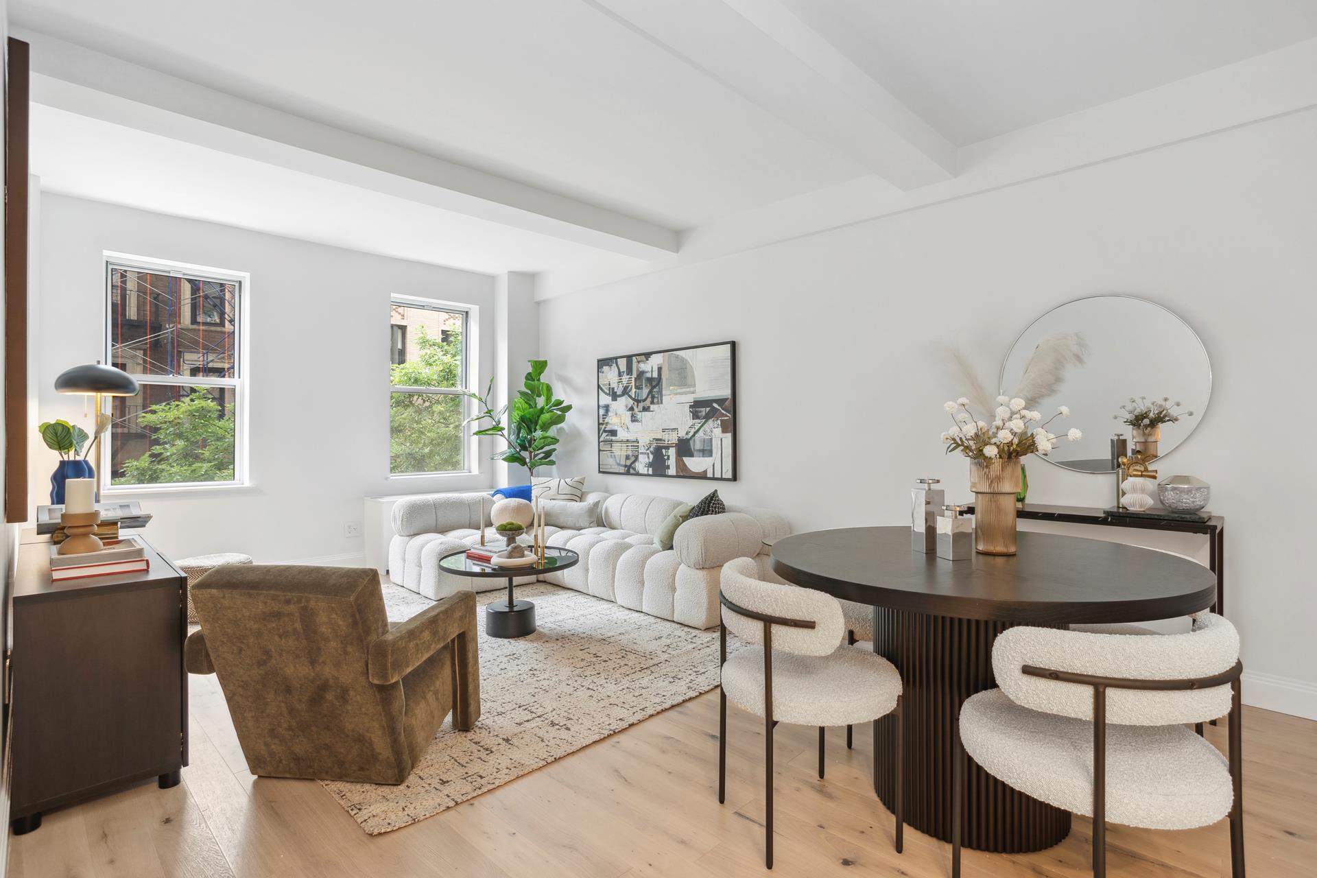 245 West 104th Street 4C, Upper West Side, Upper West Side, NYC - 2 Bedrooms  
2 Bathrooms  
5 Rooms - 