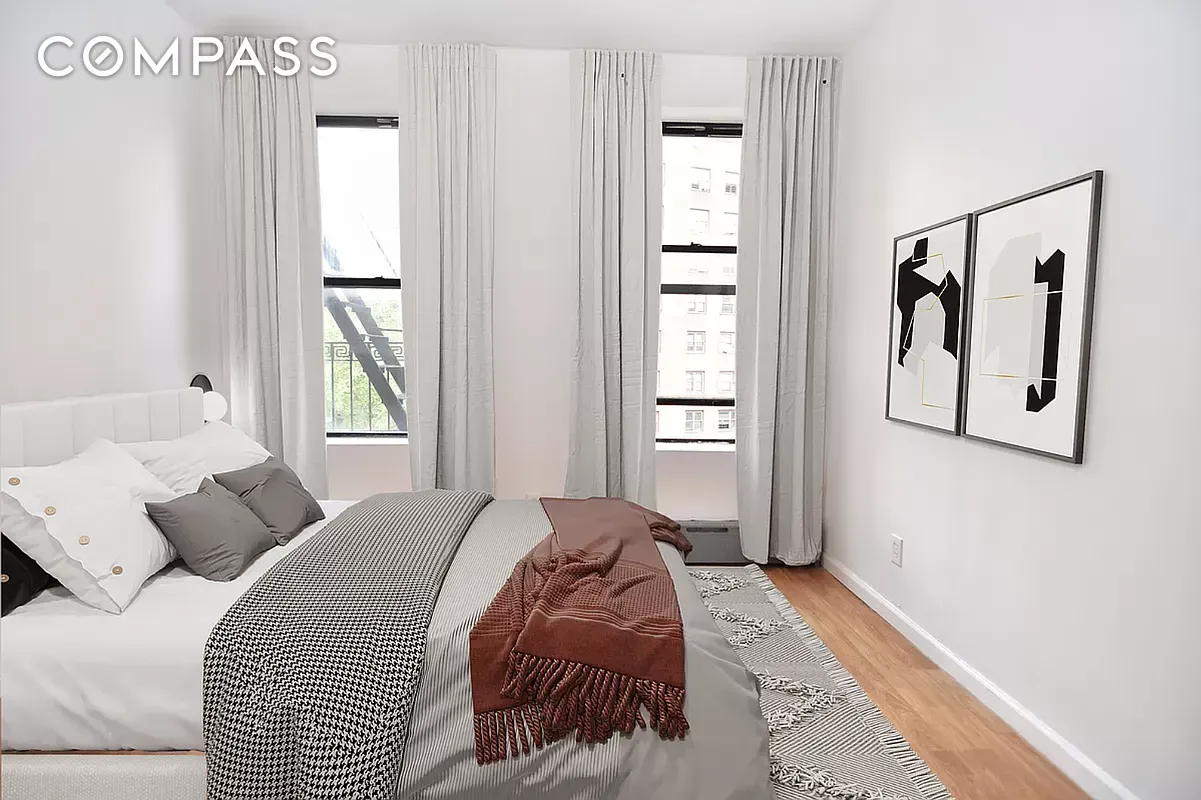 220 West 116th Street 4E, Harlem, Upper Manhattan, NYC - 3 Bedrooms  
1 Bathrooms  
6 Rooms - 