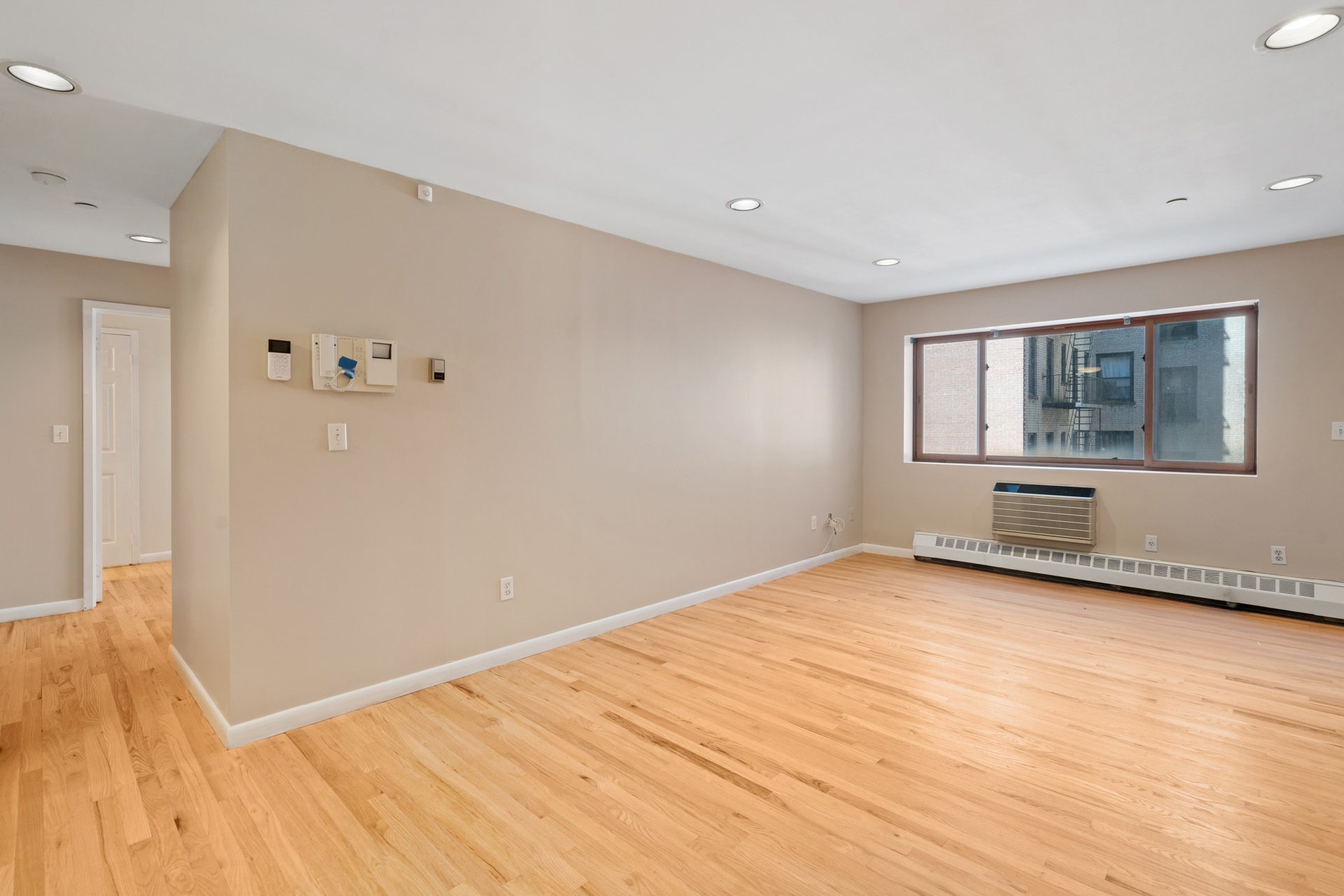 Photo 1 of 118-82 Metropolitan Avenue 3-G, Kew Gardens, New York, $3,500, Web #: 1088728532