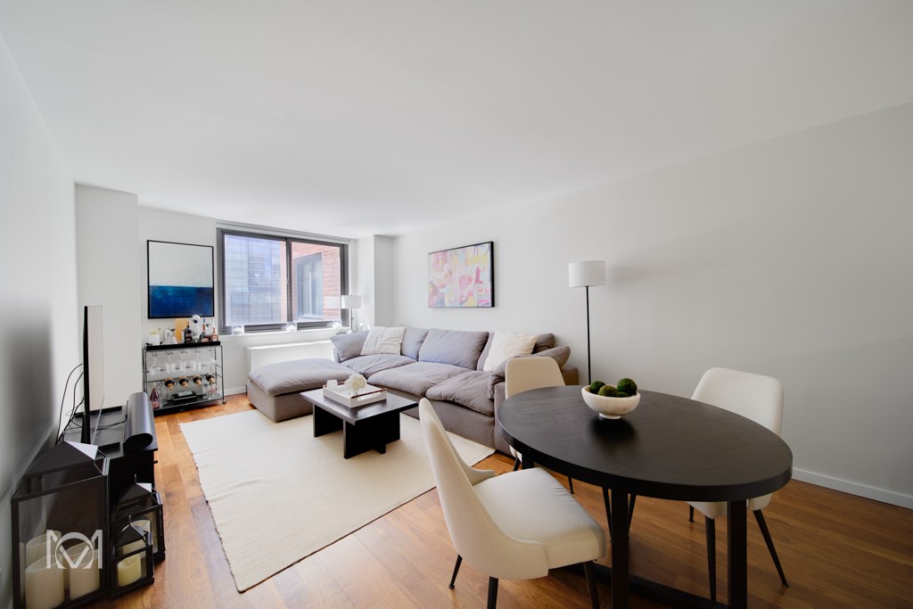 515 East 72nd Street 4K, Upper East Side, Upper East Side, NYC - 1 Bedrooms  
1 Bathrooms  
3 Rooms - 