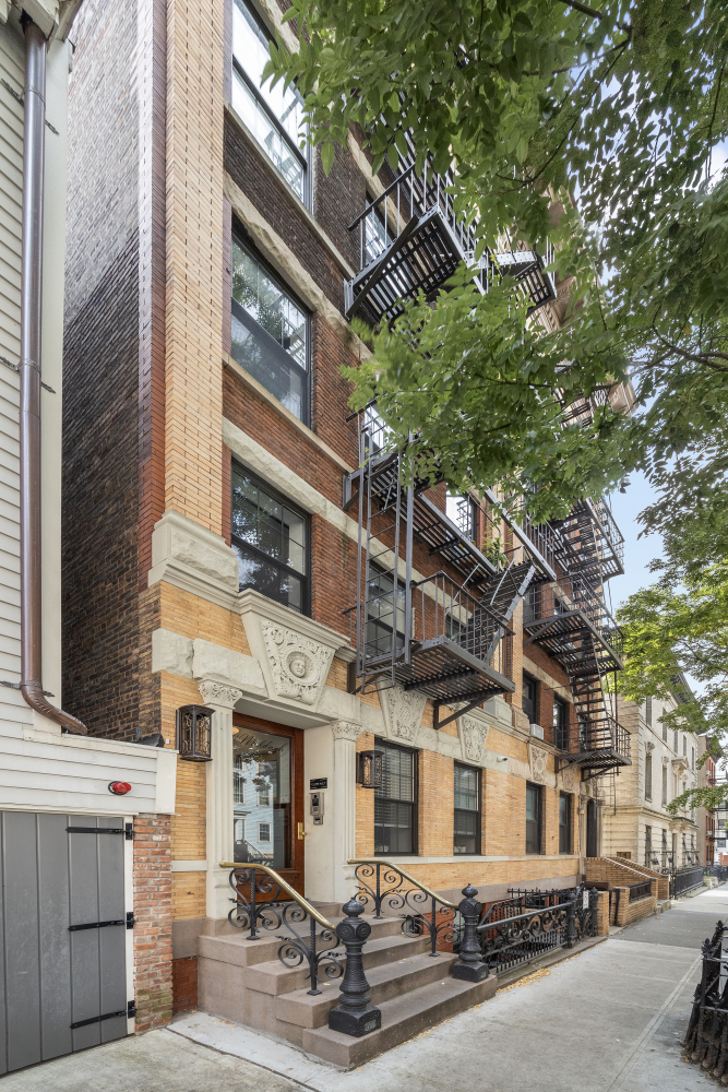 Photo 1 of 70 Middagh Street, Brooklyn Heights, New York, $8,495,000, Web #: 1088756279