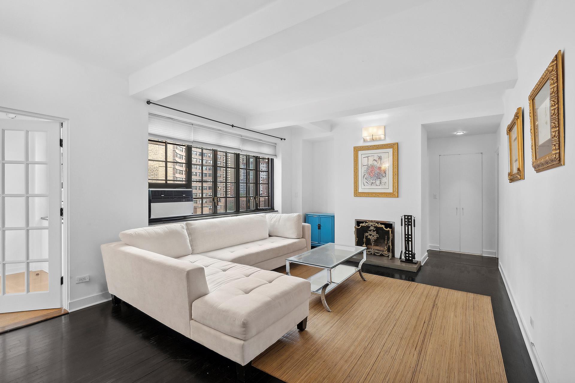 211 East 35th Street 10F, Murray Hill, Midtown East, NYC - 1 Bedrooms  
1 Bathrooms  
3 Rooms - 