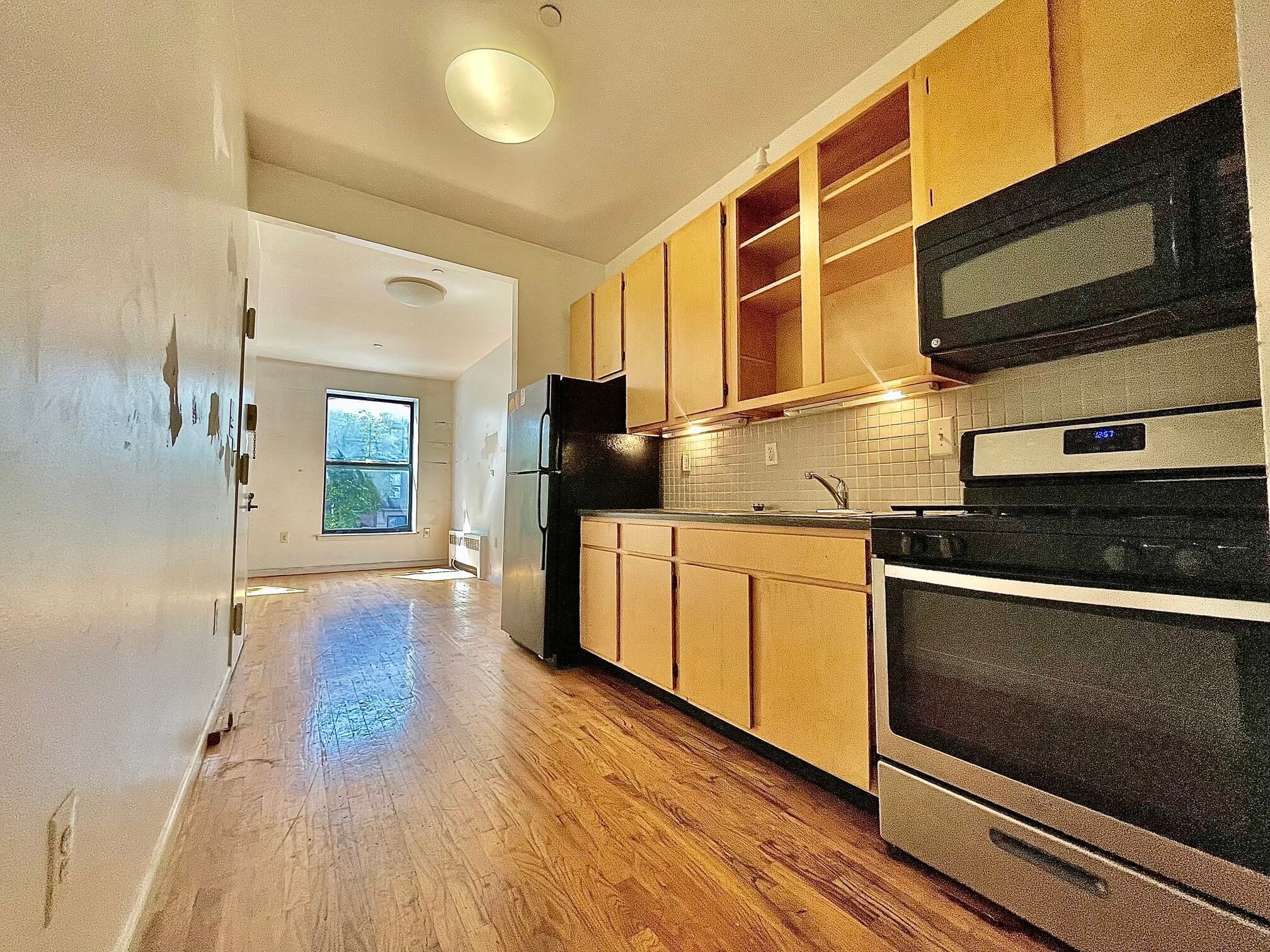 363 West 116th Street 2, Harlem, Upper Manhattan, NYC - 1 Bedrooms  
1 Bathrooms  
3 Rooms - 