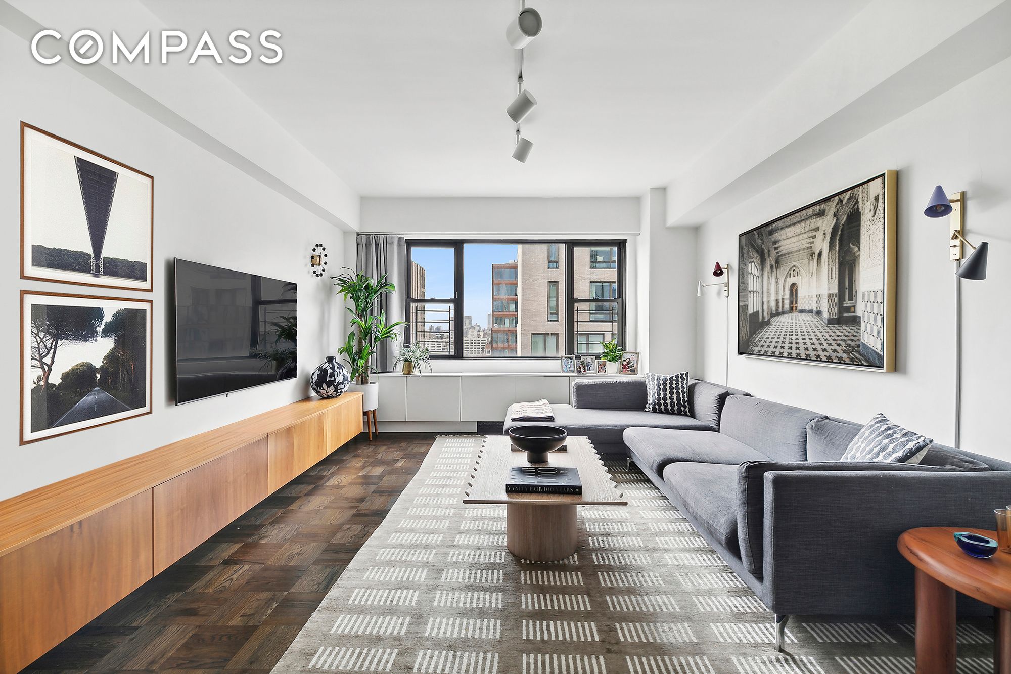 201 East 21st Street 20J, Gramercy Park, Downtown, NYC - 2 Bedrooms  
1 Bathrooms  
4 Rooms - 