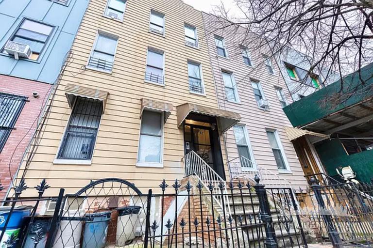 62 Bleecker Street, Brooklyn, Queens, New York - 6 Bedrooms  
3 Bathrooms  
2 Rooms - 