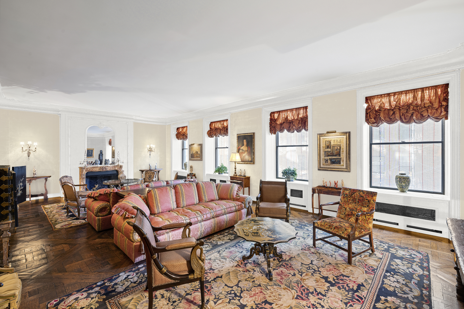 740 Park Avenue 6/7C, Lenox Hill, Upper East Side, NYC - 5 Bedrooms  
6.5 Bathrooms  
15 Rooms - 