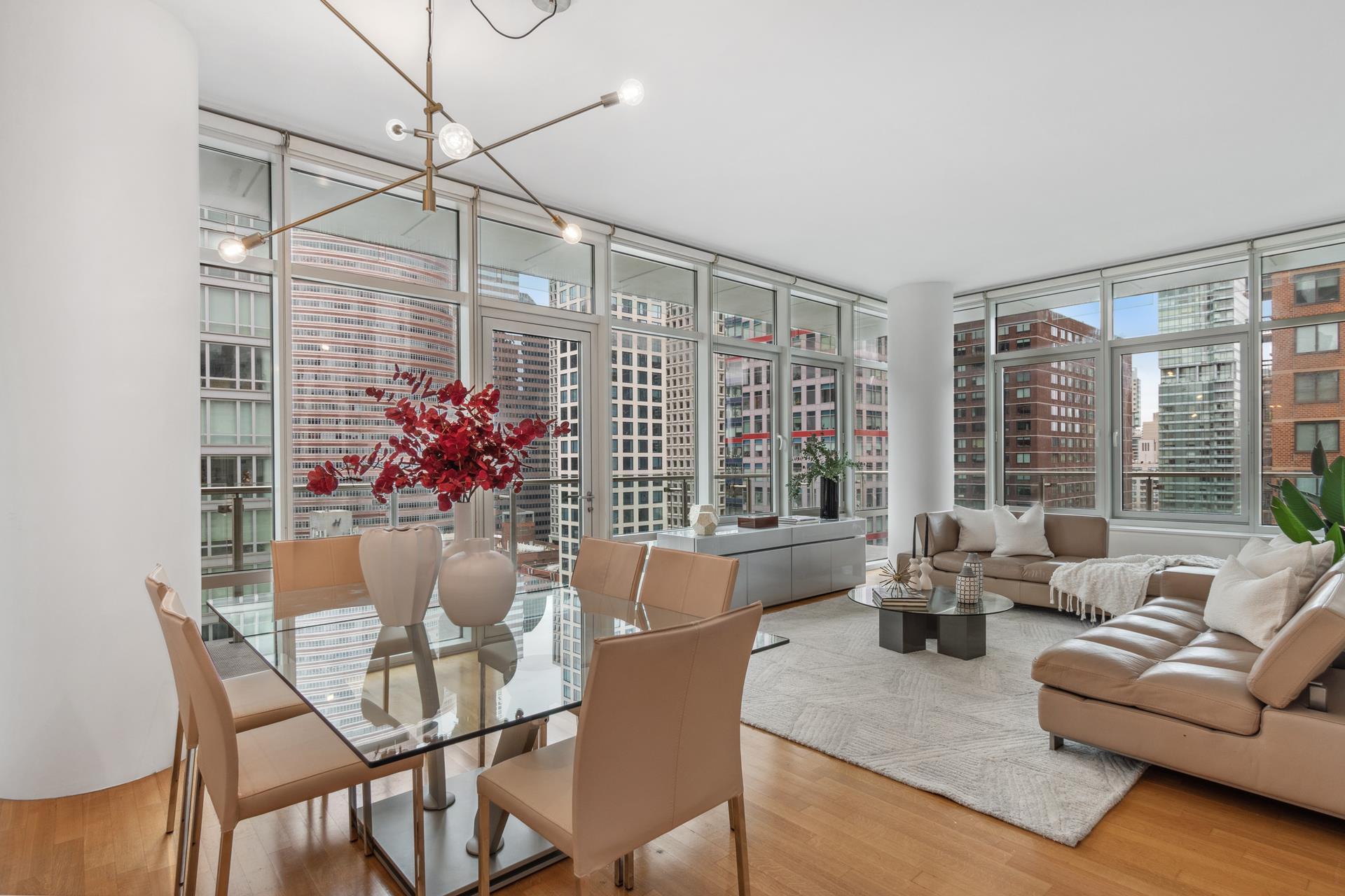 310 East 53rd Street 20B, Turtle Bay, Midtown East, NYC - 3 Bedrooms  
3 Bathrooms  
6 Rooms - 