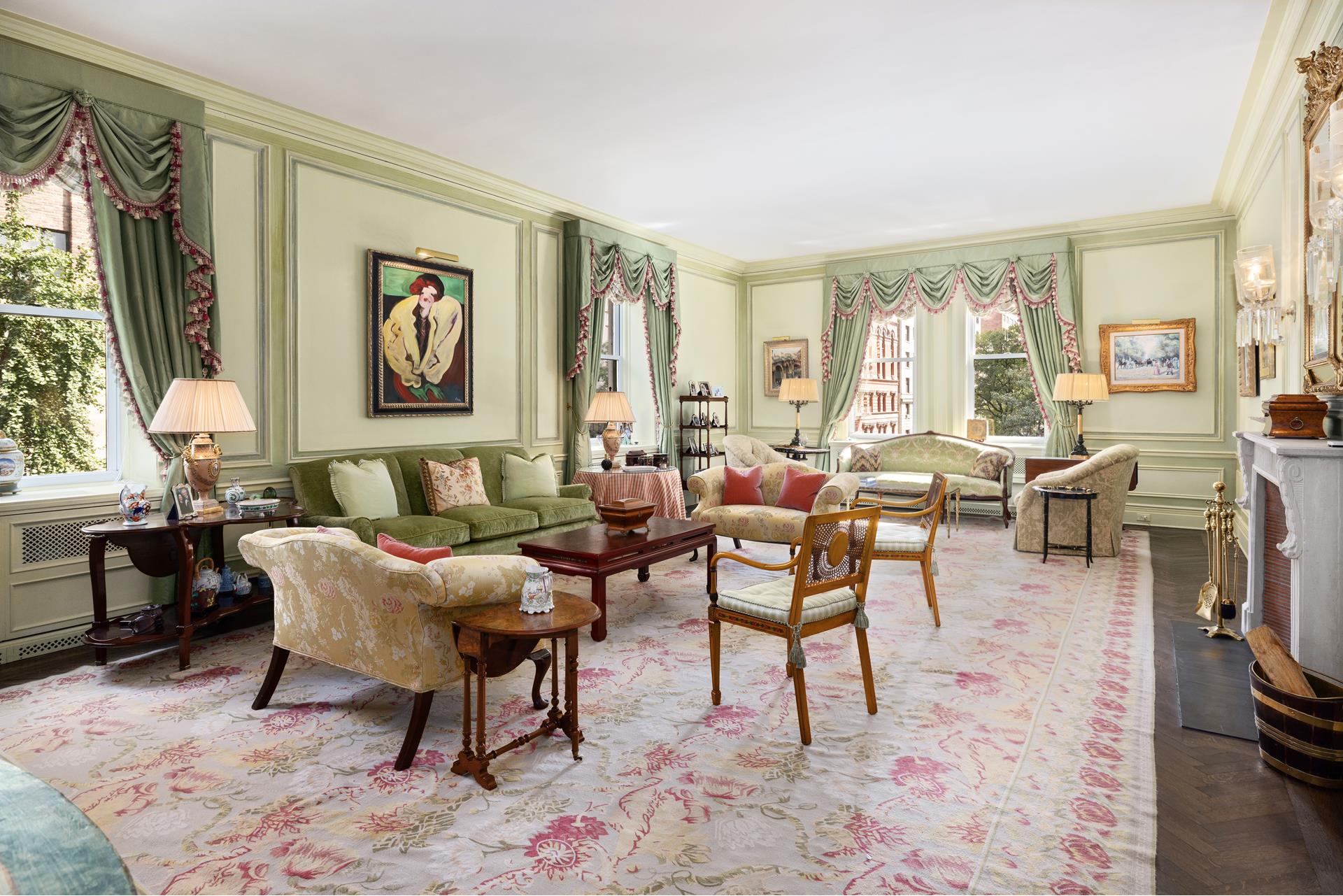 812 Park Avenue 3/4B, Lenox Hill, Upper East Side, NYC - 4 Bedrooms  
4.5 Bathrooms  
10 Rooms - 