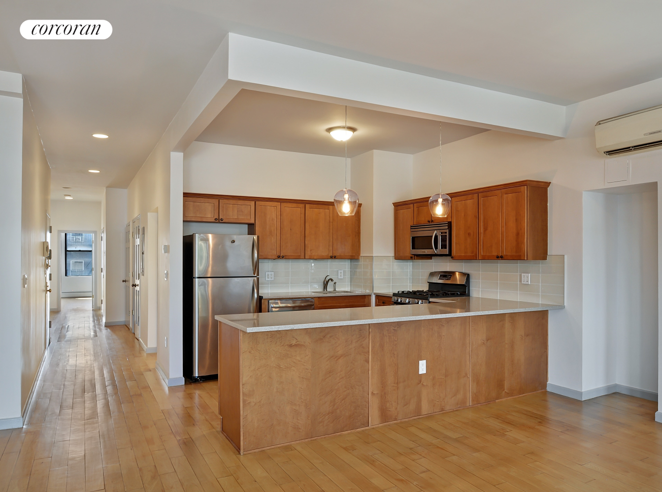 686 Grand Street 3A, Williamsburg, Brooklyn, New York - 3 Bedrooms  
2 Bathrooms  
6 Rooms - 