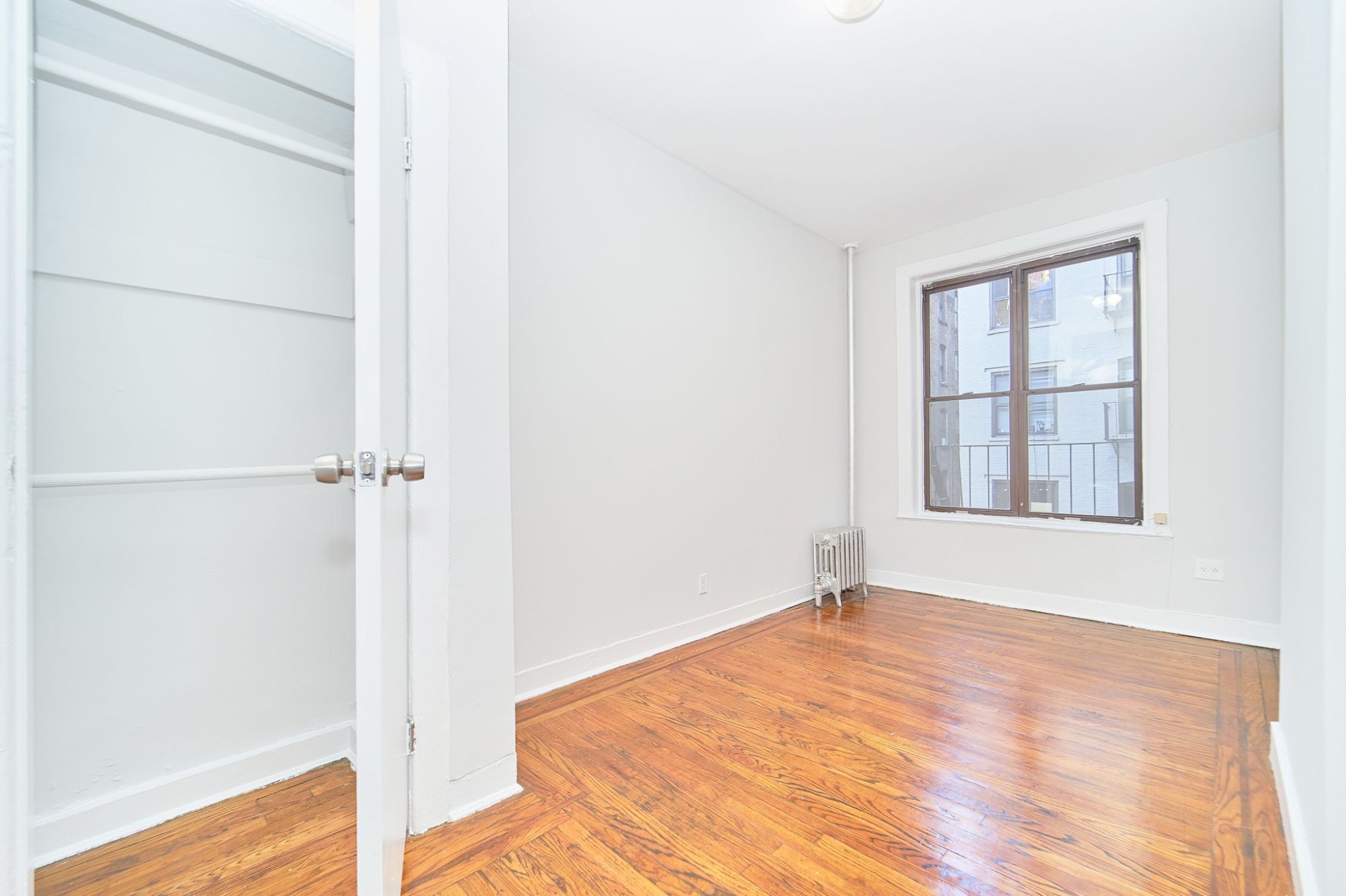 535 East 81st Street 4B, Upper East Side, Upper East Side, NYC - 1 Bedrooms  
1 Bathrooms  
3 Rooms - 