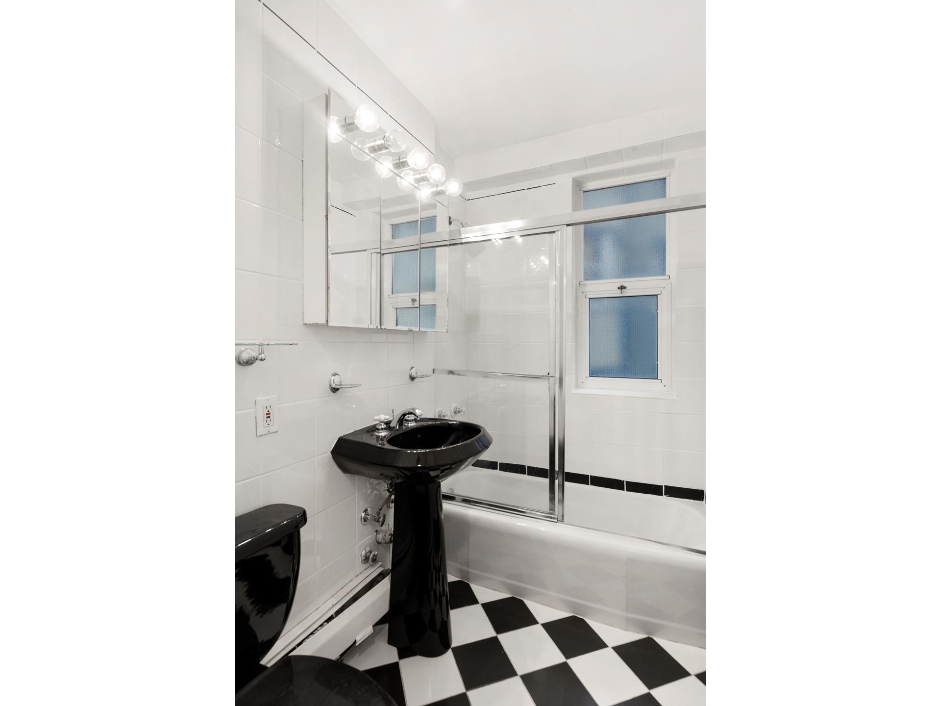 Photo 1 of 7 East 14th Street 1219, Flatiron, NYC, $795,000, Web #: 1089132312