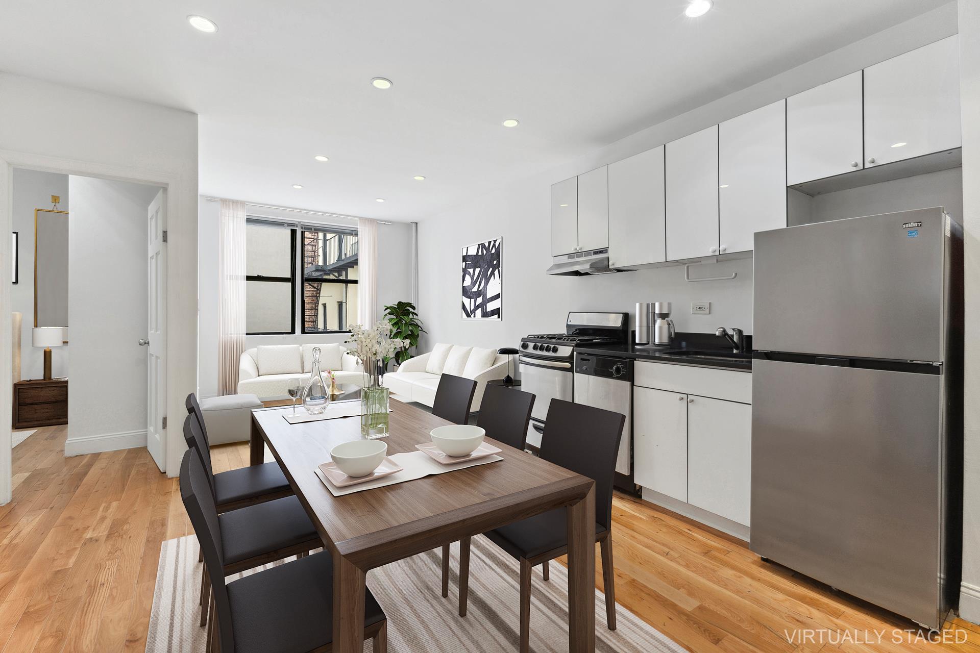 20 Ave A 3J, East Village, Downtown, NYC - 2 Bedrooms  
1 Bathrooms  
4 Rooms - 