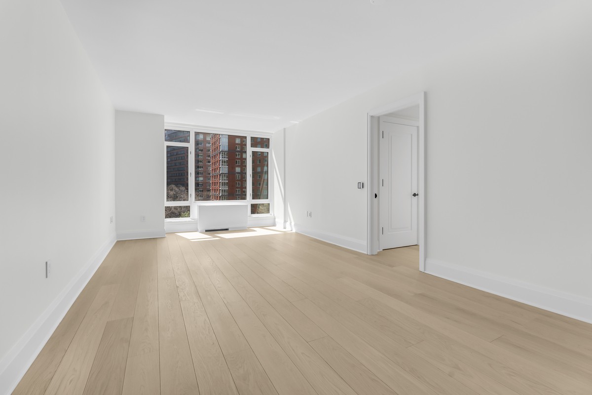 210 Warren Street 5N, Battery Park City, Downtown, NYC - 2 Bedrooms  
2 Bathrooms  
4 Rooms - 