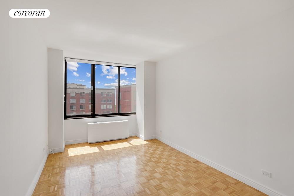 380 Rector Place 8F, Battery Park City, Downtown, NYC - 2 Bedrooms  
2 Bathrooms  
5 Rooms - 