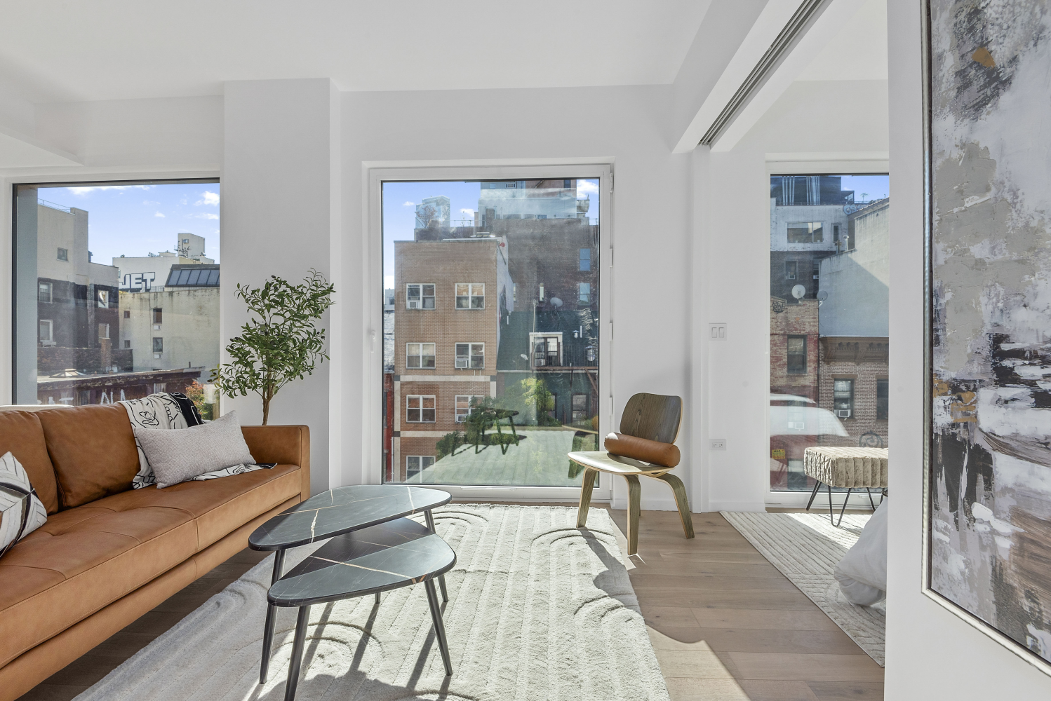 330 Grand Street 4B, Lower East Side, Downtown, NYC - 2 Bedrooms  
2 Bathrooms  
4 Rooms - 