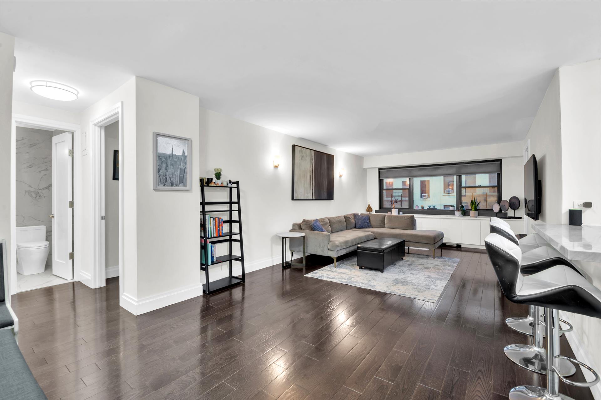 Photo 1 of 235 East 87th Street 5L, Upper East Side, NYC, $949,500, Web #: 1089447820