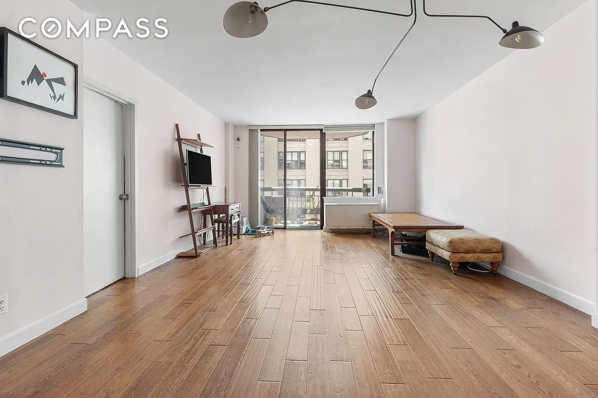 108 5th Avenue 15C, Flatiron, Downtown, NYC - 1 Bedrooms  
1 Bathrooms  
3 Rooms - 