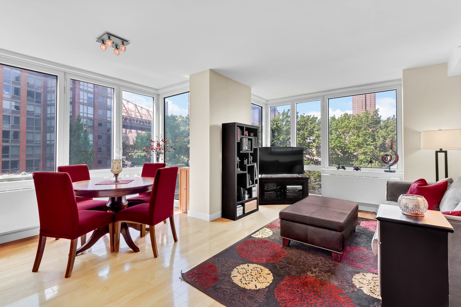 415 Main Street 4F, Roosevelt Island,  - 2 Bedrooms  
2 Bathrooms  
5 Rooms - 