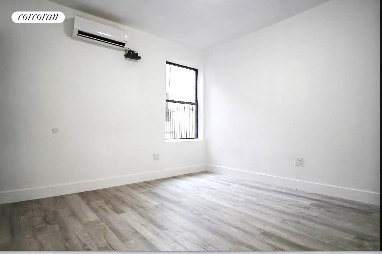 859 Knickerbocker Avenue 2R, Bushwick, Brooklyn, New York - 2 Bedrooms  
1 Bathrooms  
4 Rooms - 