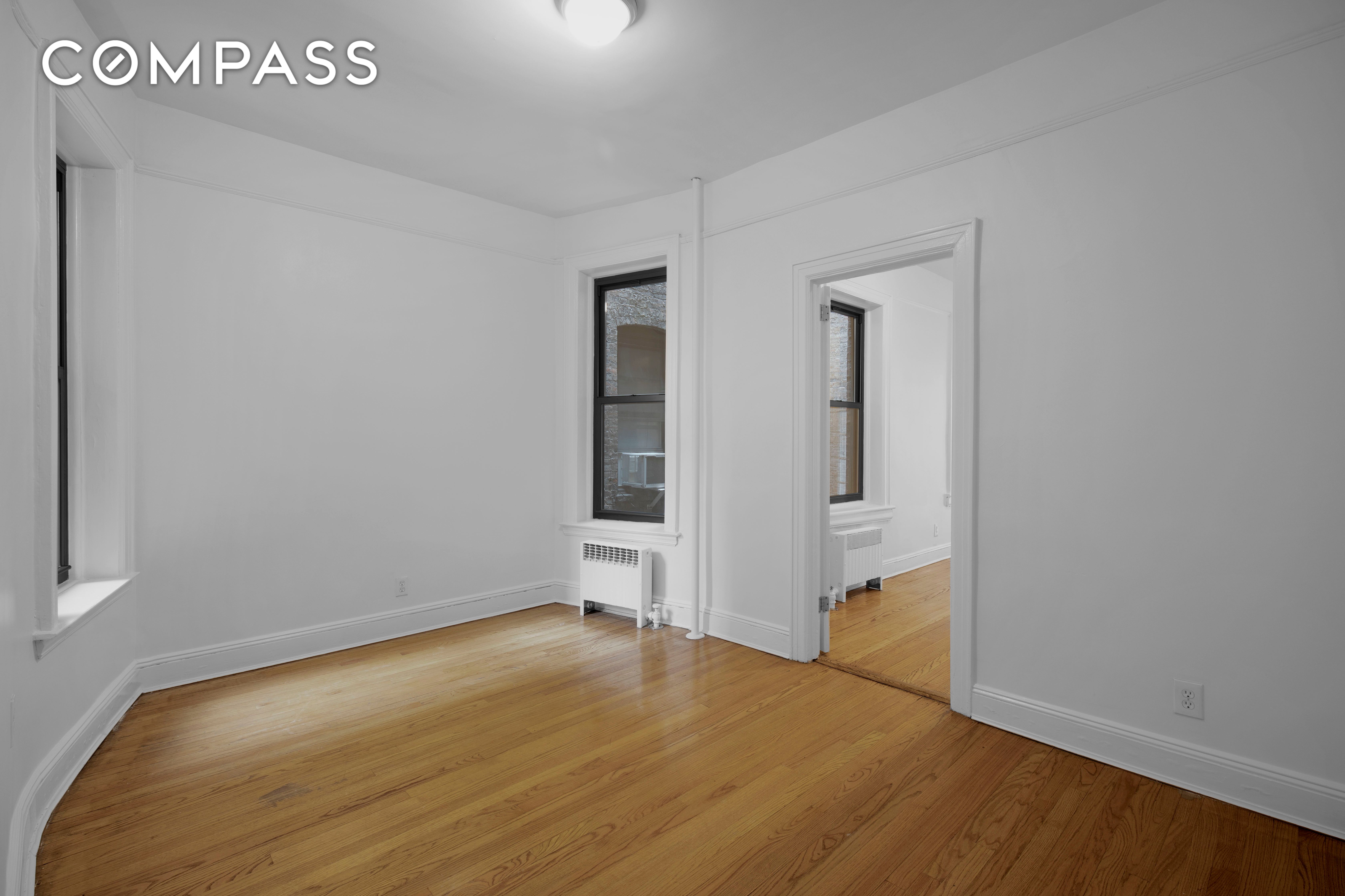 238 West 4th Street B, West Village, Downtown, NYC - 1 Bedrooms  
1 Bathrooms  
2 Rooms - 