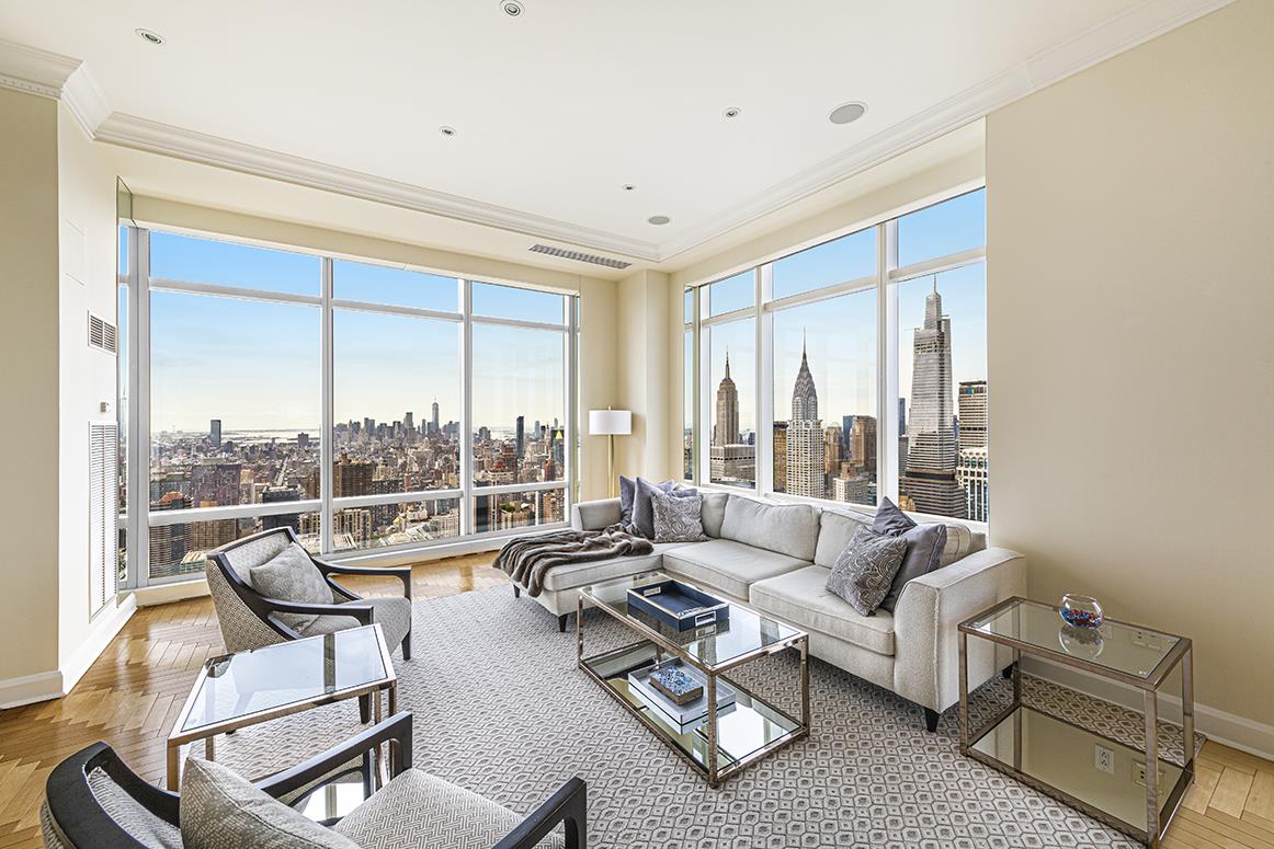 845 United Nations Plaza 78-C, Turtle Bay, Midtown East, NYC - 3 Bedrooms  
3.5 Bathrooms  
6 Rooms - 