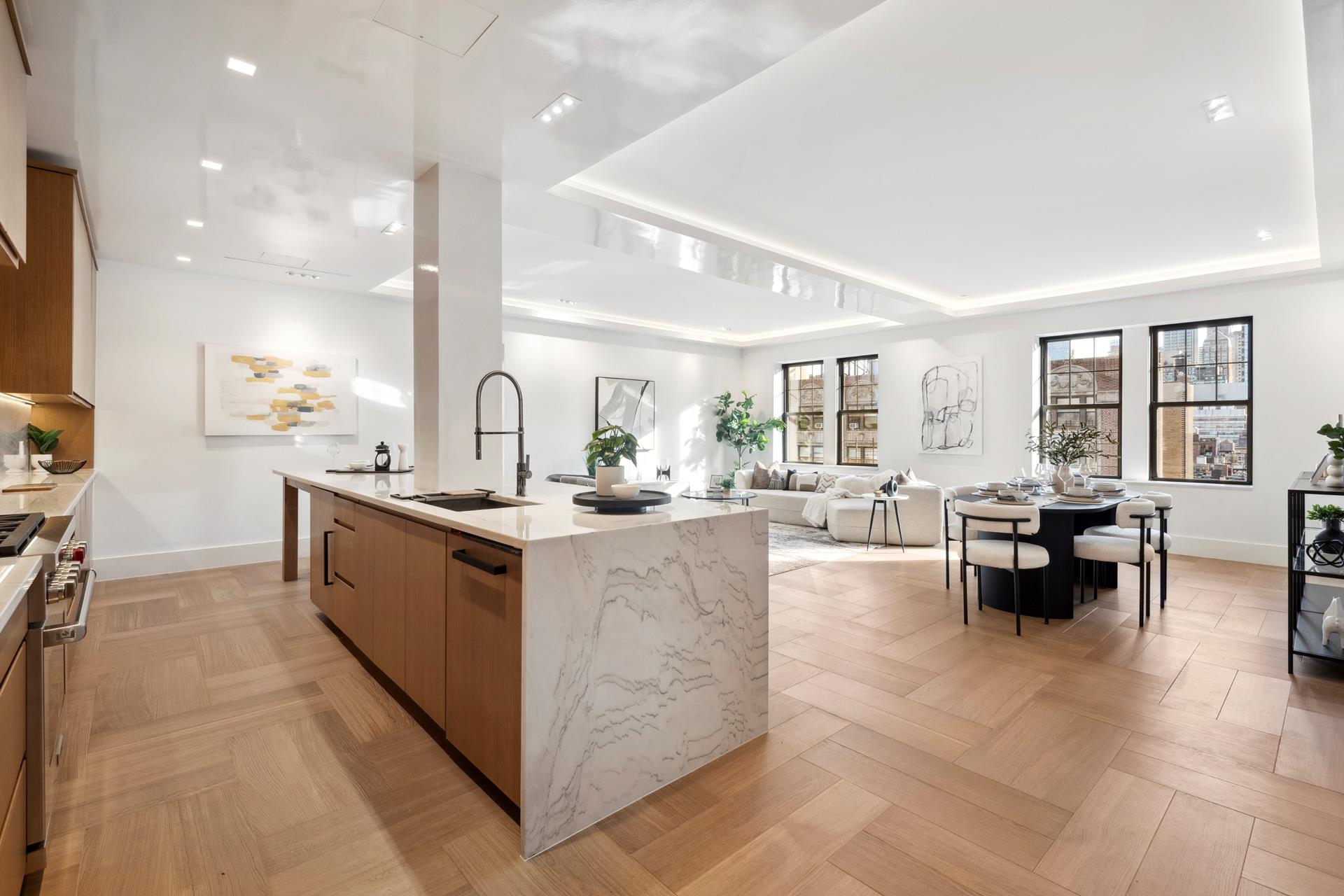 27 West 72nd Street 1601, Upper West Side, Upper West Side, NYC - 4 Bedrooms  
4.5 Bathrooms  
10 Rooms - 