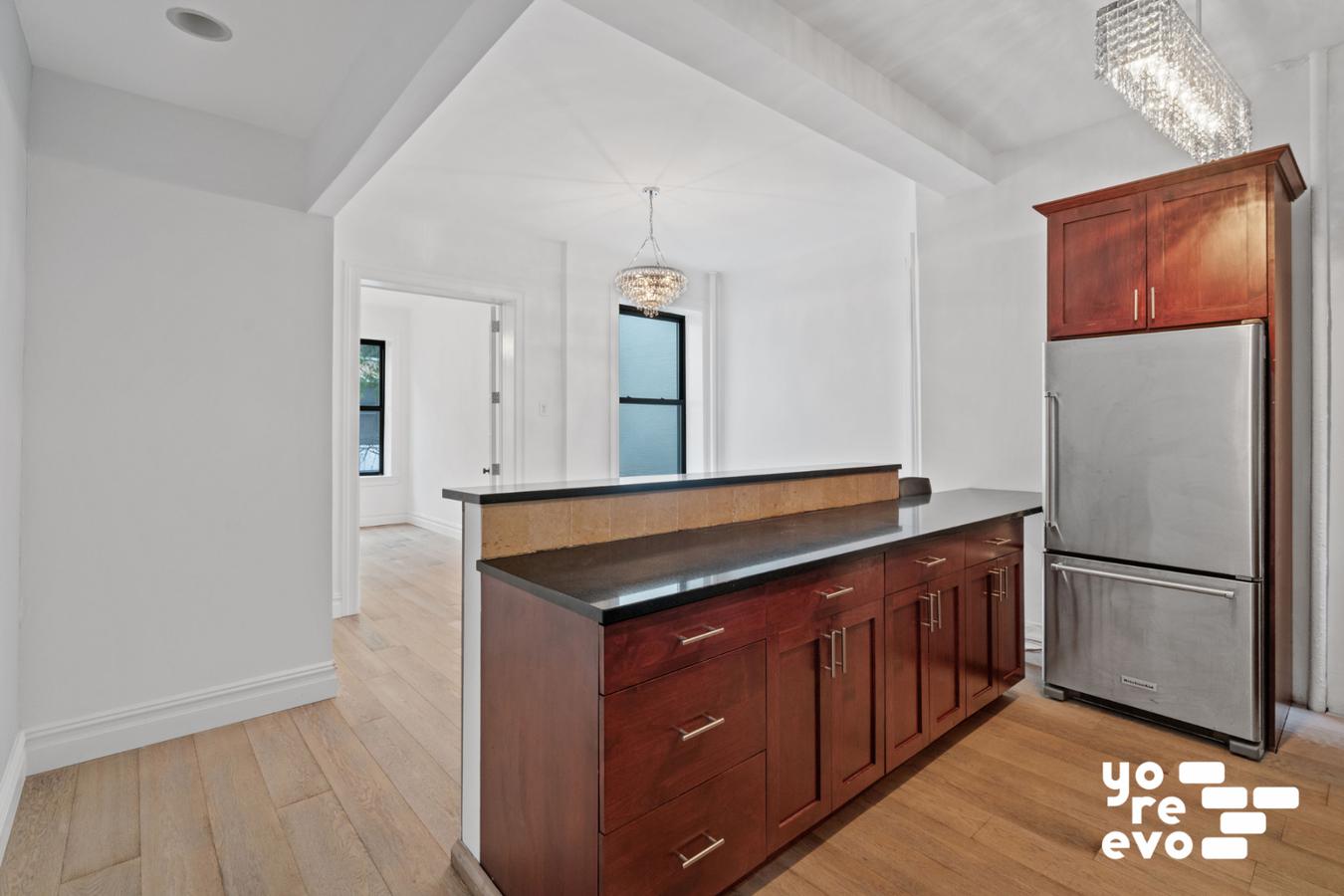 Photo 1 of 235 West 108th Street 23, Manhattan Valley, NYC, $750,000, Web #: 1089626325