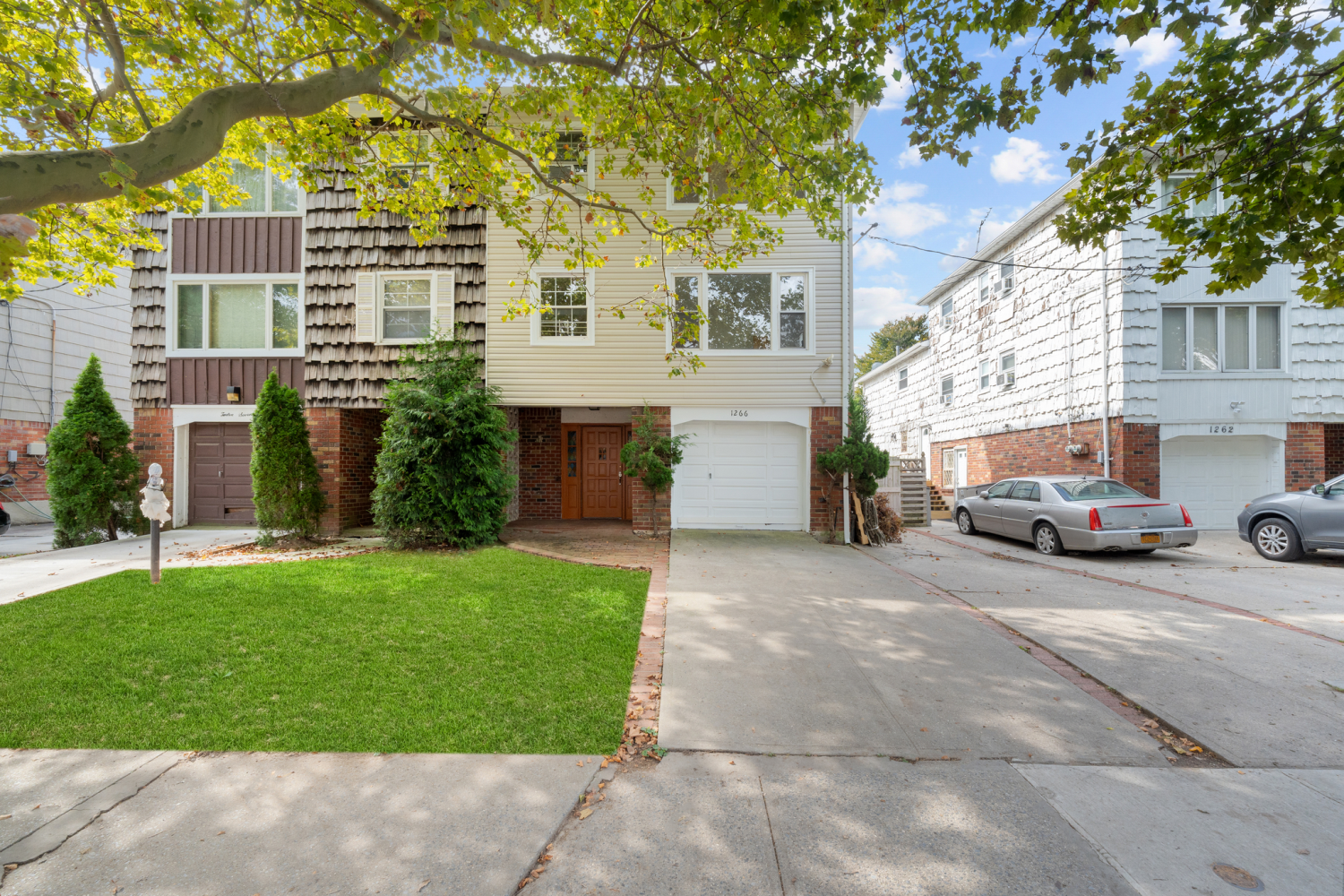 1266 East 72nd Street 2, Bergen Beach, Brooklyn, New York - 3 Bedrooms  
2 Bathrooms  
5 Rooms - 