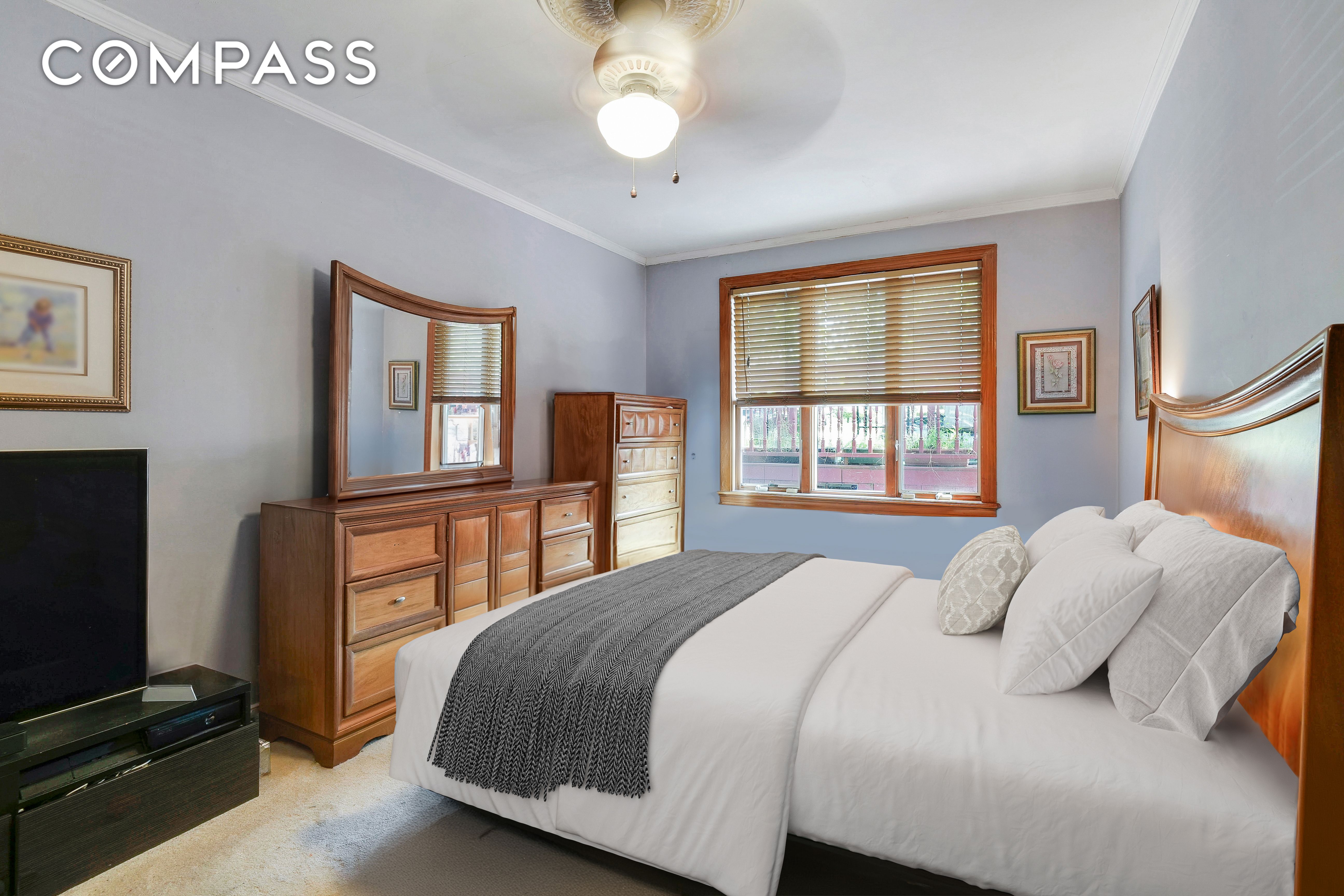 233 Battery Avenue, Dyker Heights, Brooklyn, New York - 3 Bedrooms  
2 Bathrooms  
7 Rooms - 