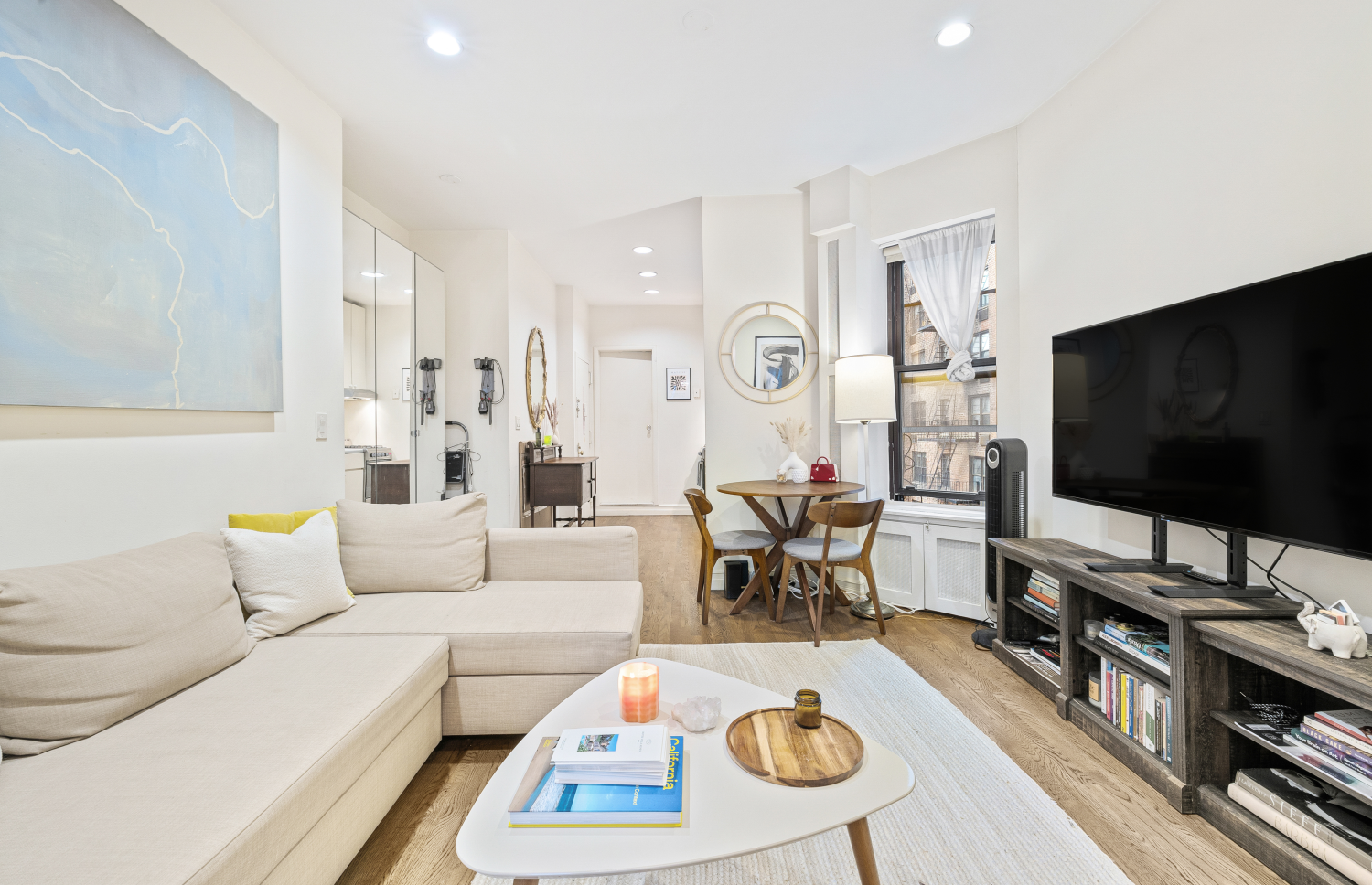 223 West 10th Street 2A, West Village, Downtown, NYC - 1 Bedrooms  
1 Bathrooms  
3 Rooms - 