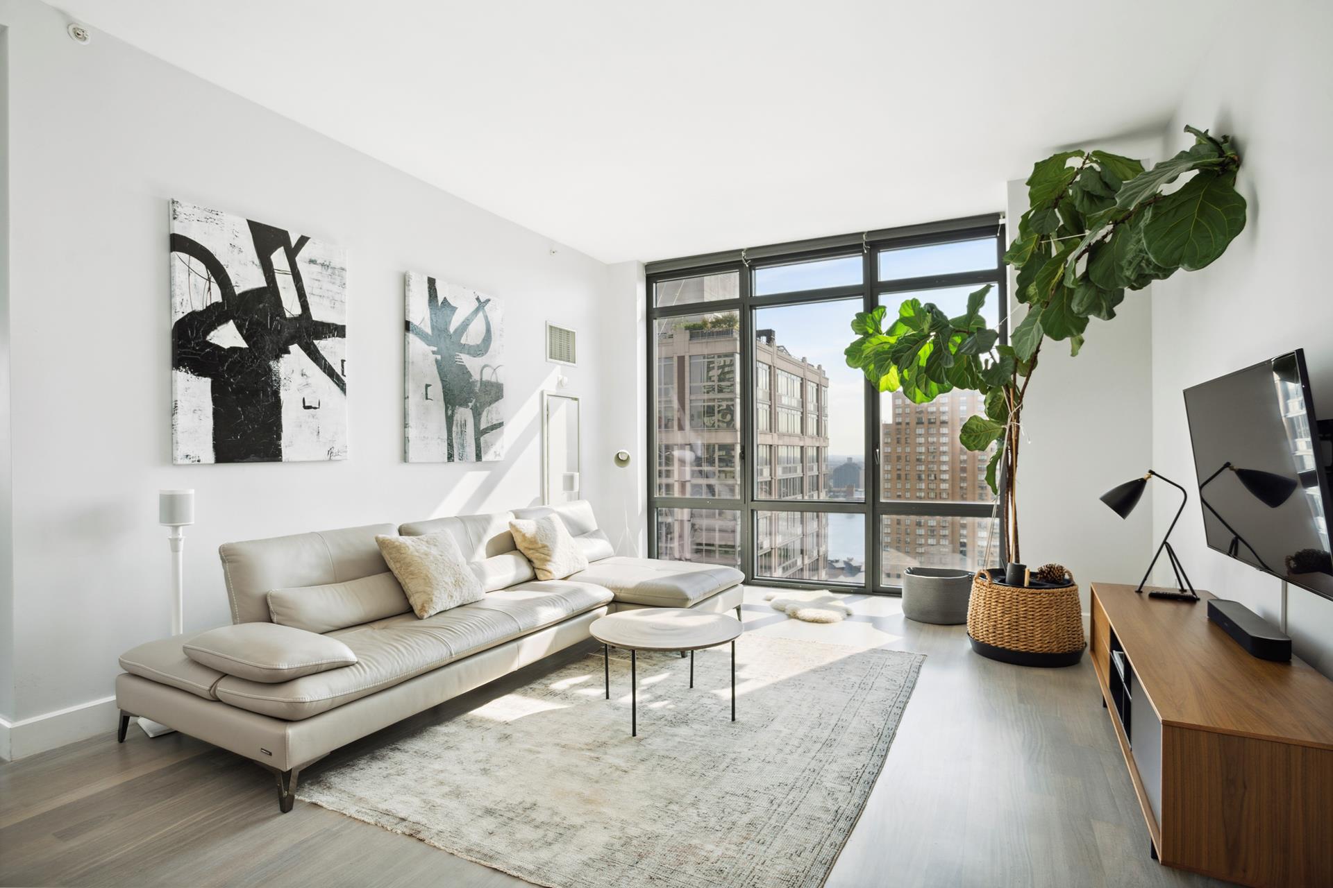 333 East 91st Street 28B, Yorkville, Upper East Side, NYC - 2 Bedrooms  
2 Bathrooms  
4 Rooms - 