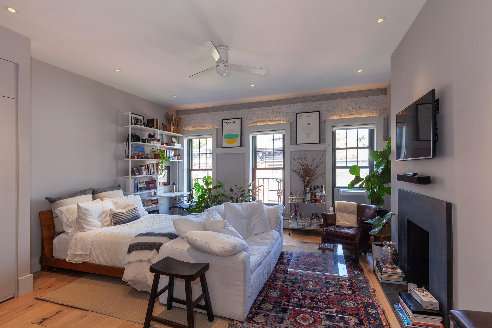 Photo 1 of 82 Horatio Street 5A, West Village, NYC, $795,000, Web #: 1089756202