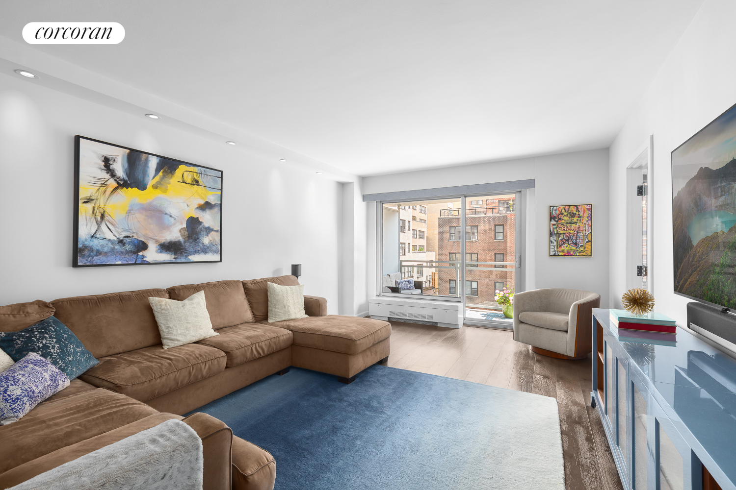 400 East 56th Street 11H, Sutton Place, Midtown East, NYC - 2 Bedrooms  
2 Bathrooms  
5 Rooms - 