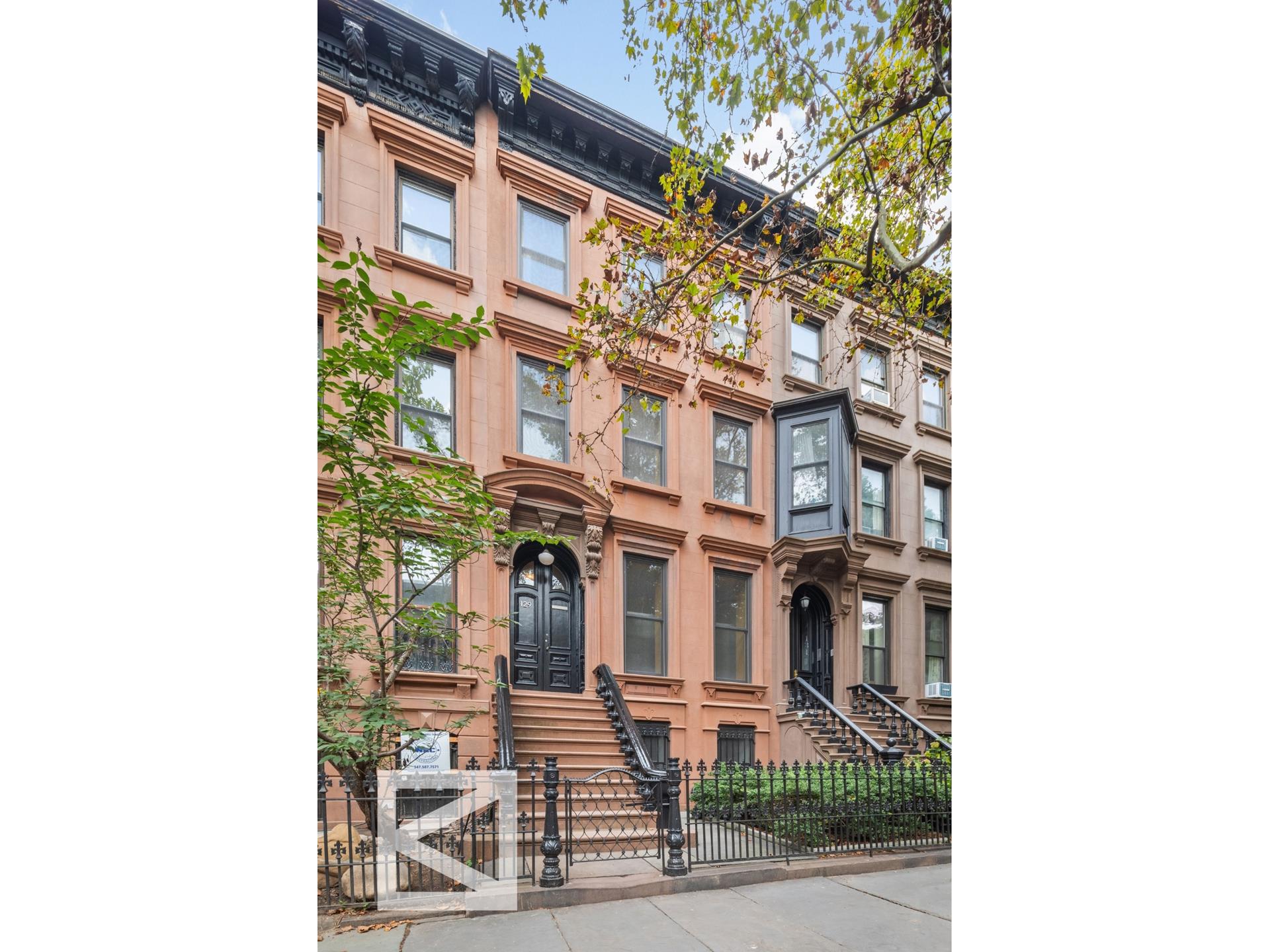 129 Park Place, Park Slope, Brooklyn, New York - 3 Bedrooms  
2.5 Bathrooms  
7 Rooms - 