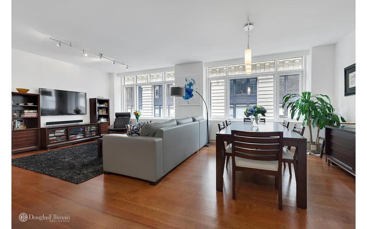 323 Park Avenue 2B, Flatiron, Downtown, NYC - 2 Bedrooms  
2.5 Bathrooms  
6 Rooms - 