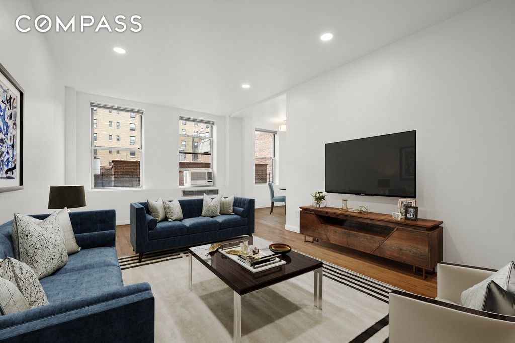 215 West 91st Street 87, Upper West Side, Upper West Side, NYC - 2 Bedrooms  
2 Bathrooms  
5 Rooms - 