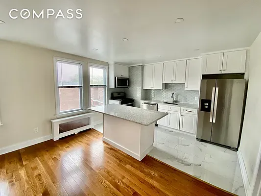 6921 6th Avenue 3, Bay Ridge, Brooklyn, New York - 2 Bedrooms  
1 Bathrooms  
4 Rooms - 