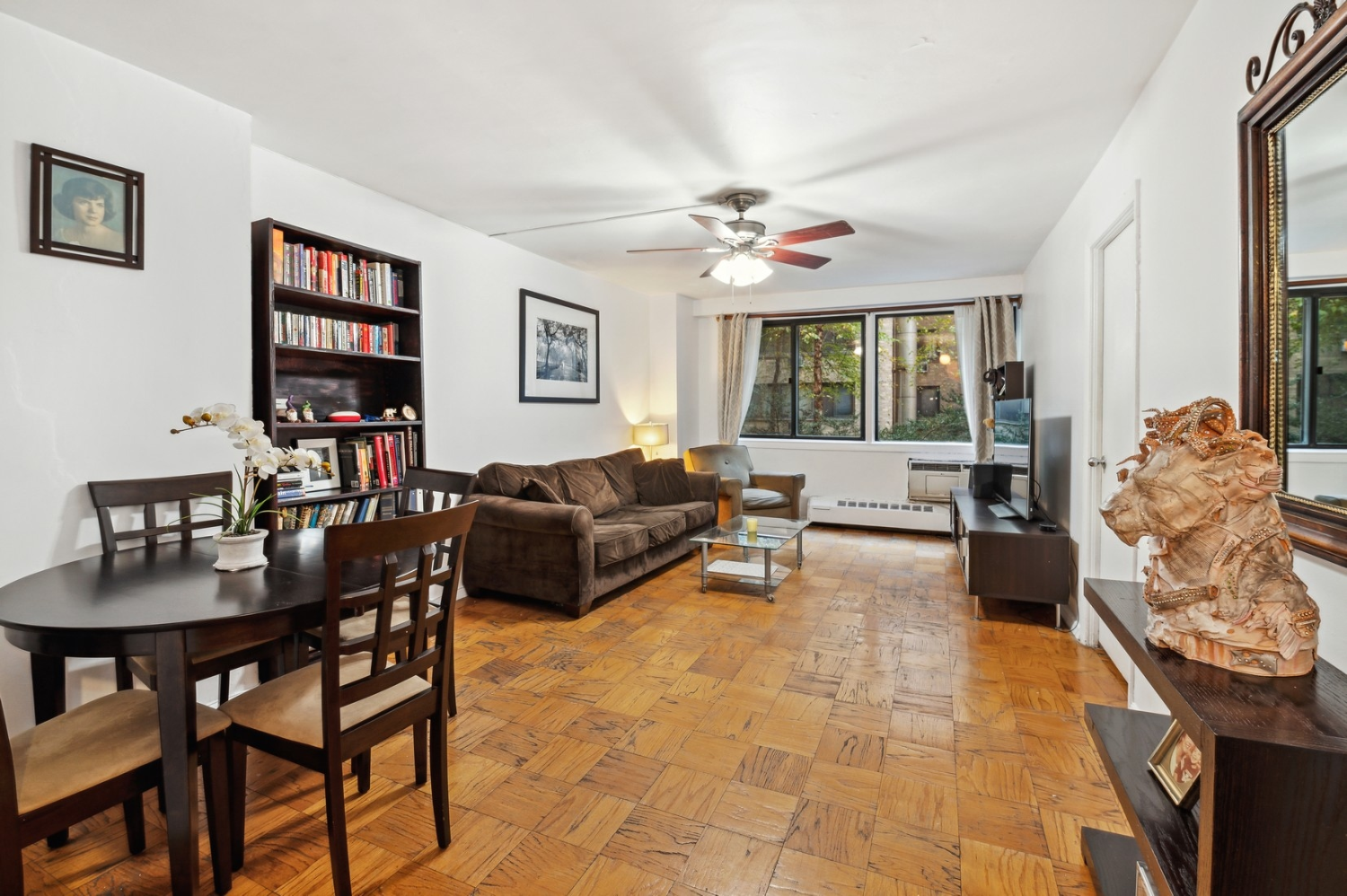 16 West 16th Street 2Pn, Flatiron, Downtown, NYC - 1 Bedrooms  
1 Bathrooms  
3 Rooms - 