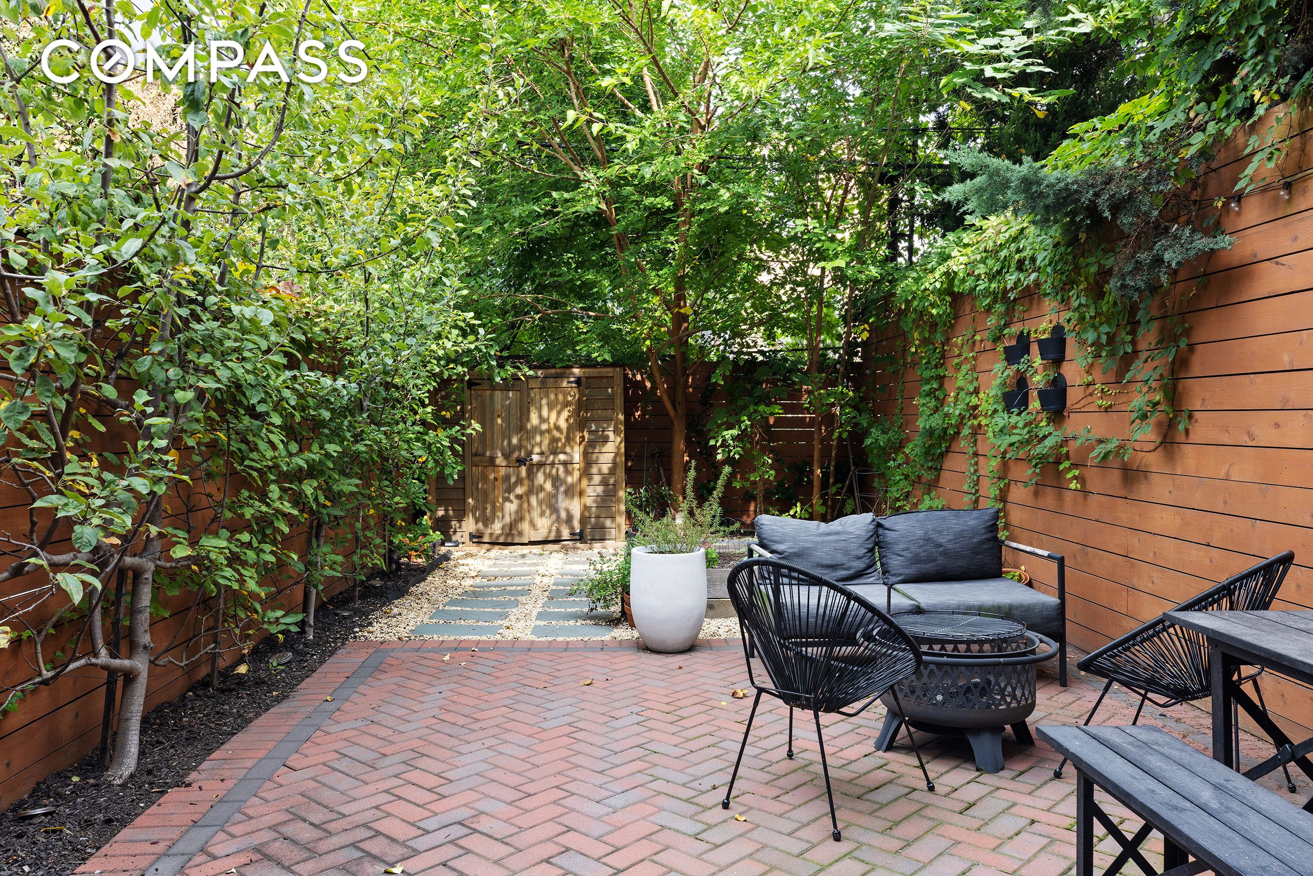 659 Degraw Street 1, Park Slope, Brooklyn, New York - 1 Bedrooms  
1 Bathrooms  
3 Rooms - 